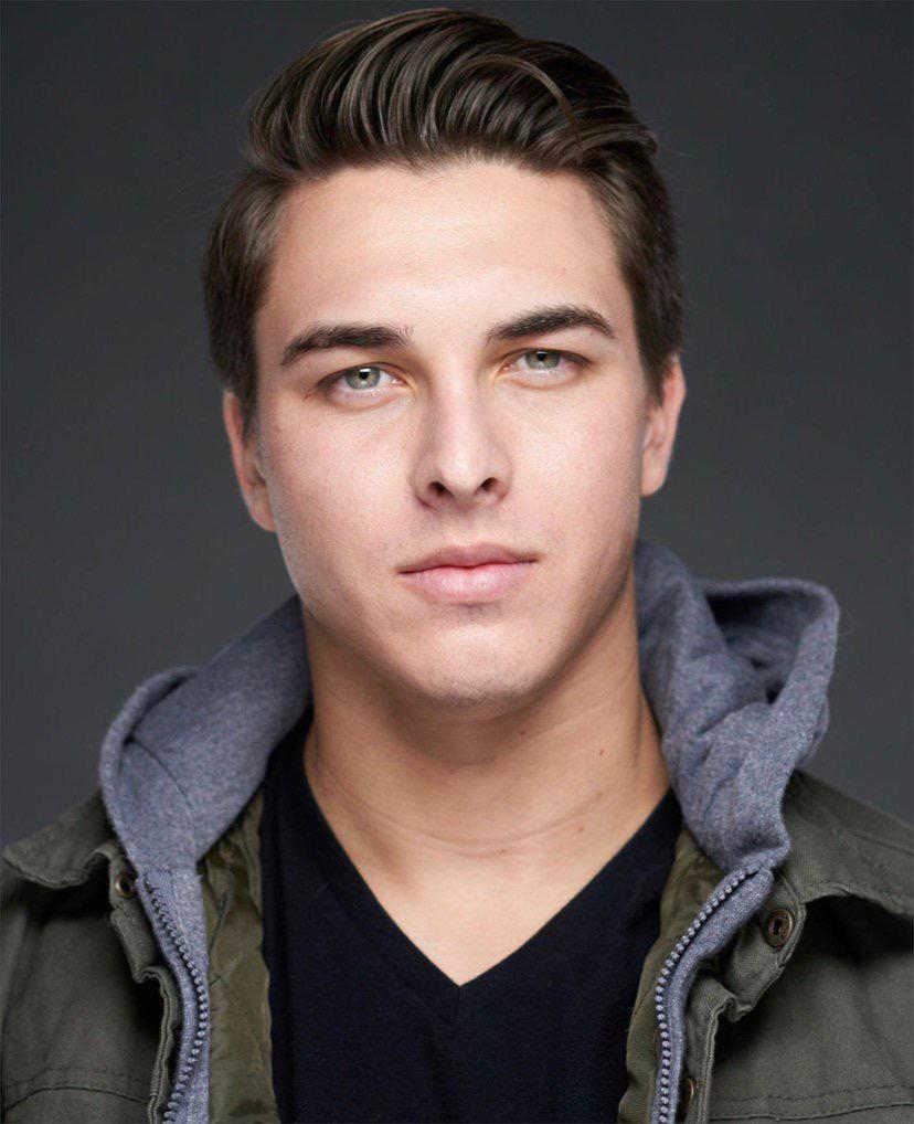 actor Tyler Miller large photo