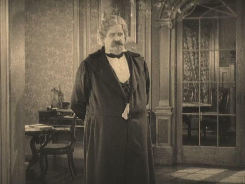 actor Joe Roberts large photo