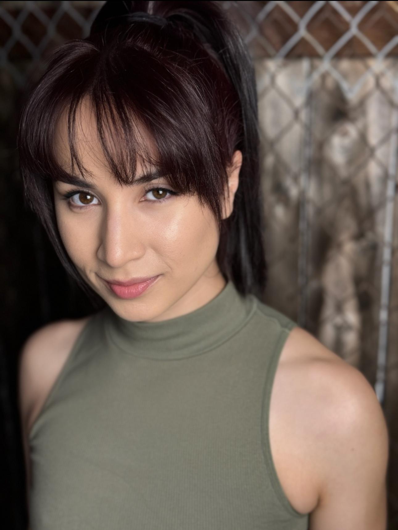 actor Emily Rafala large photo