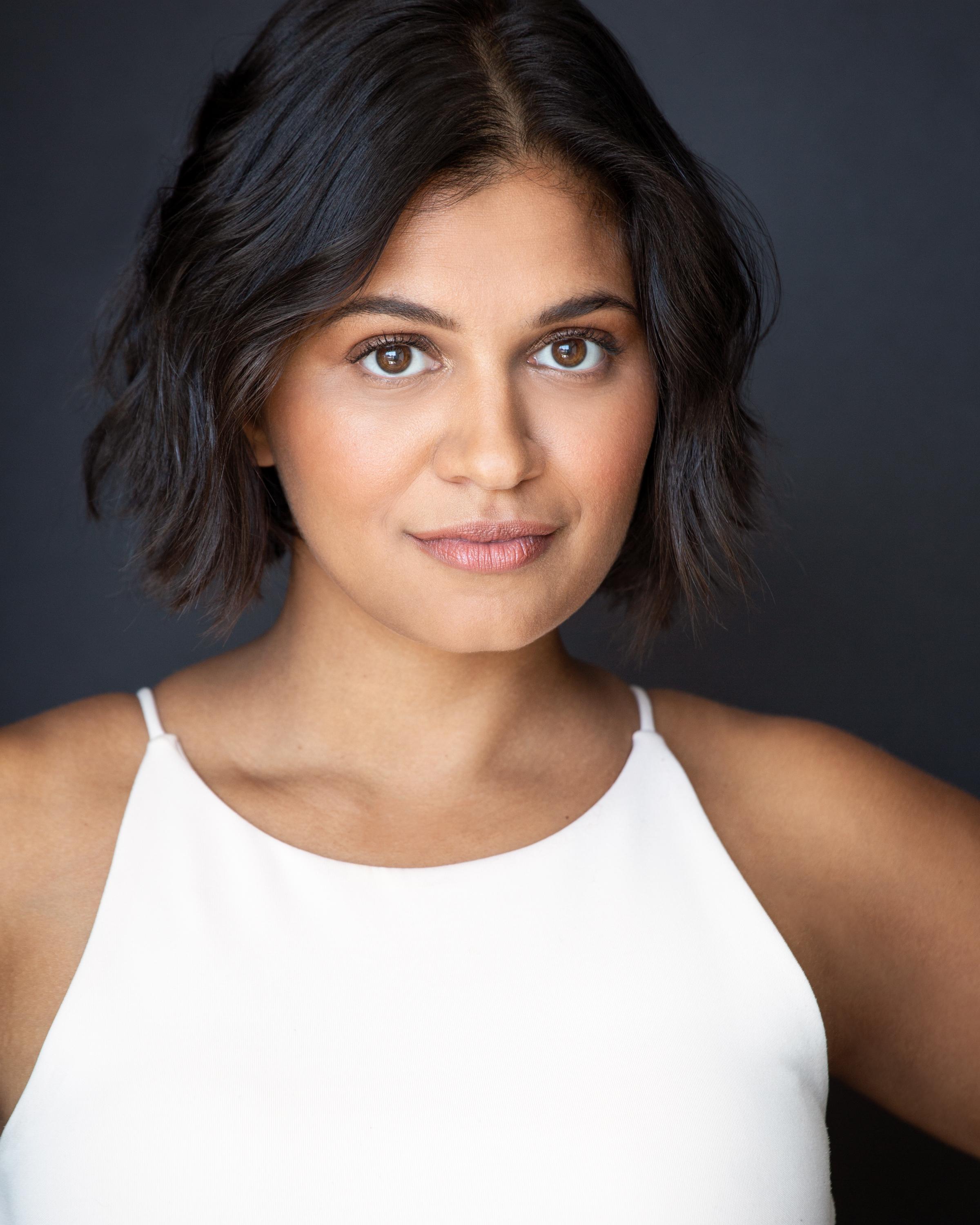 actor Natalia Gracious large photo