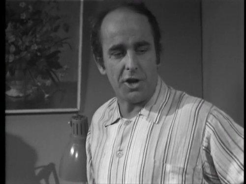 actor Michael Robbins large photo