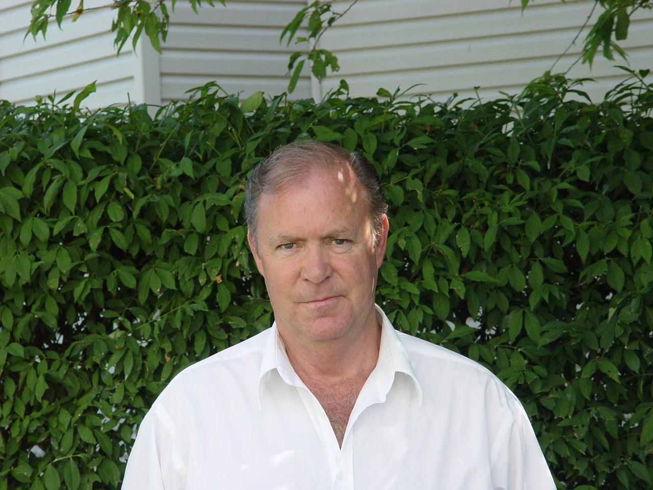 actor Ian Thompson large photo