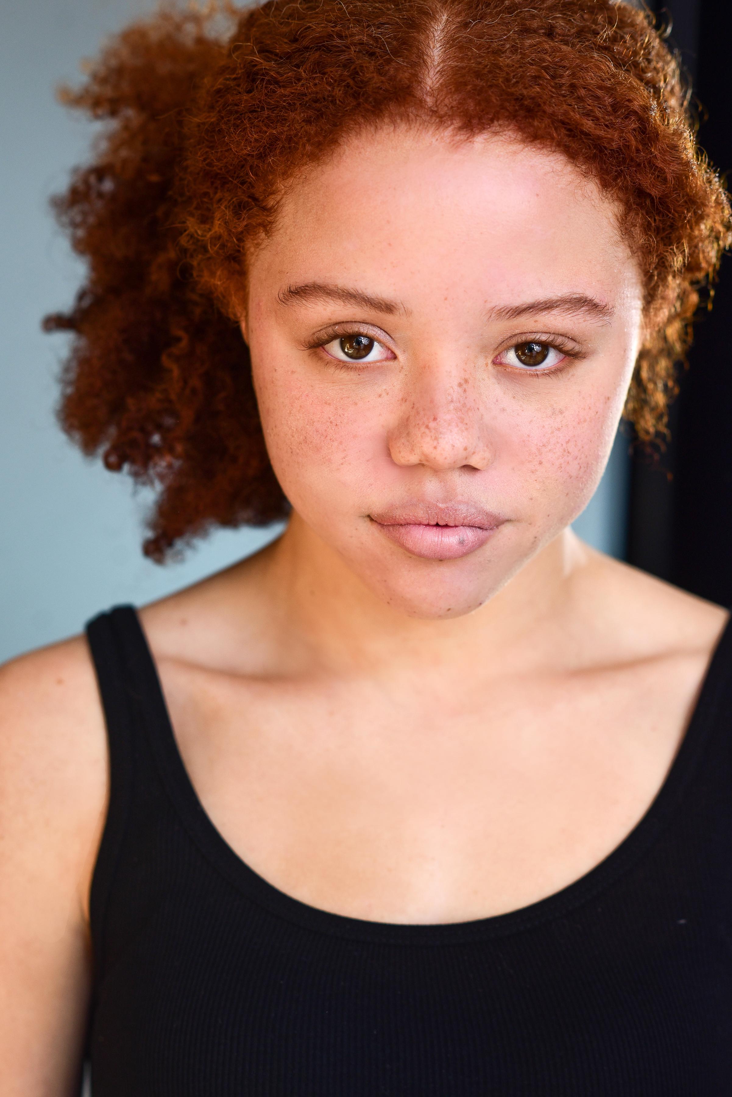 actor Kylah Davila large photo