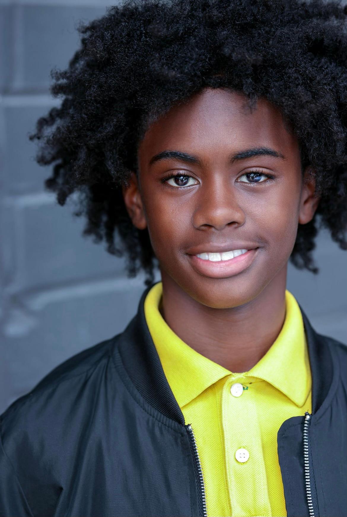 actor Caleb Dixon large photo