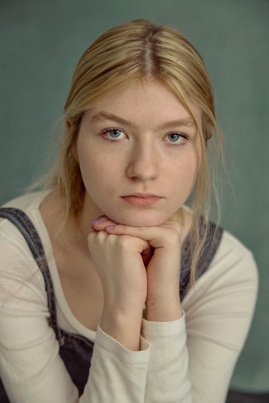 actor Florence Baker large photo