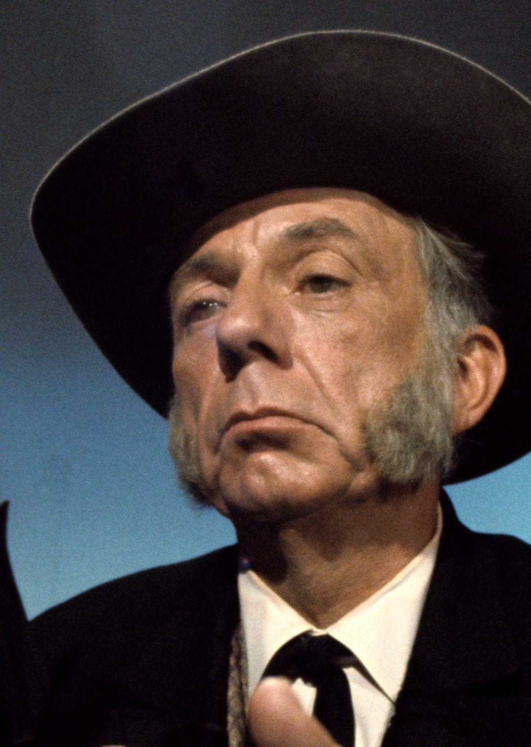 actor Henry Jones large photo