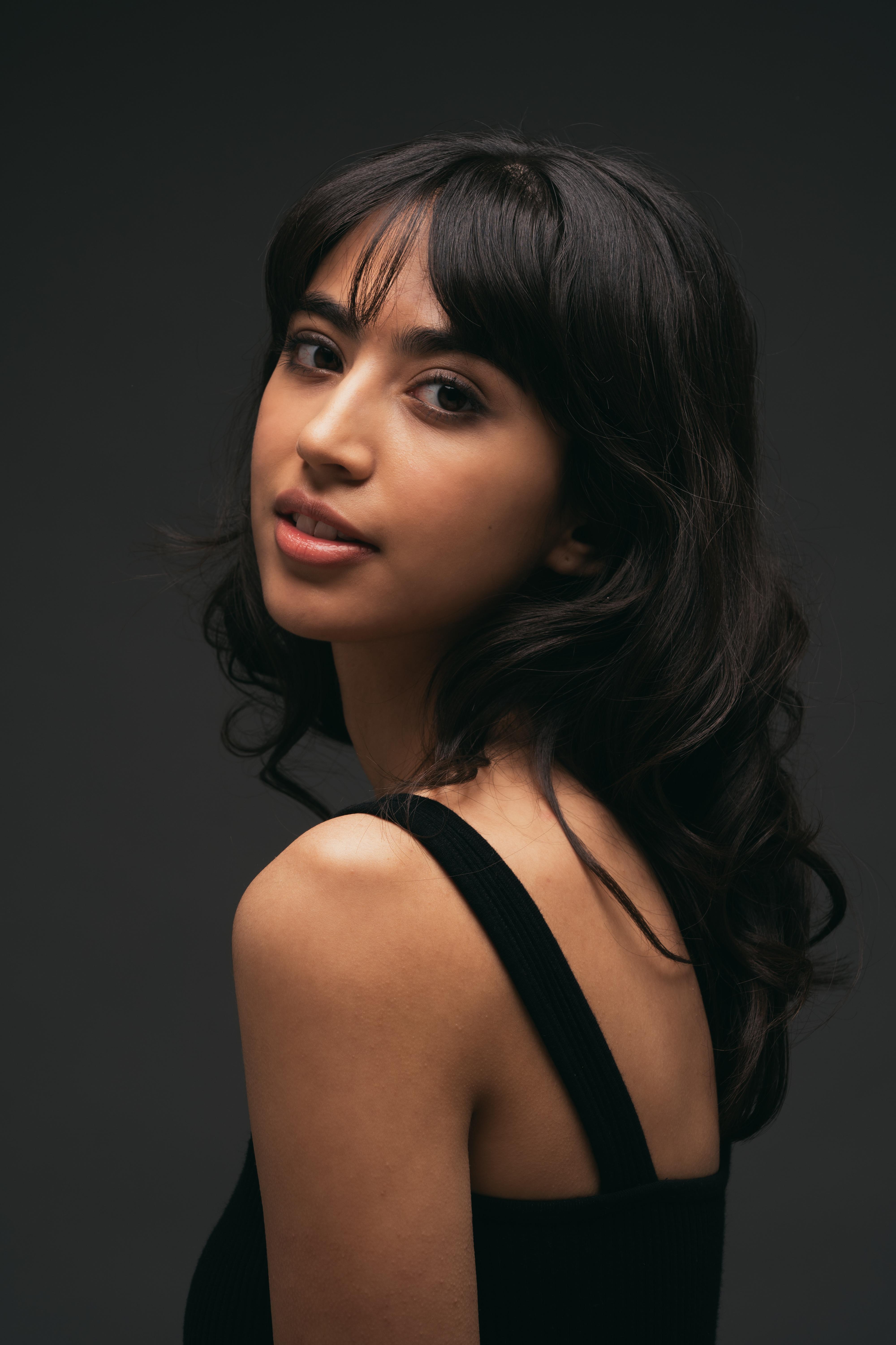 actor Jessica Garza large photo