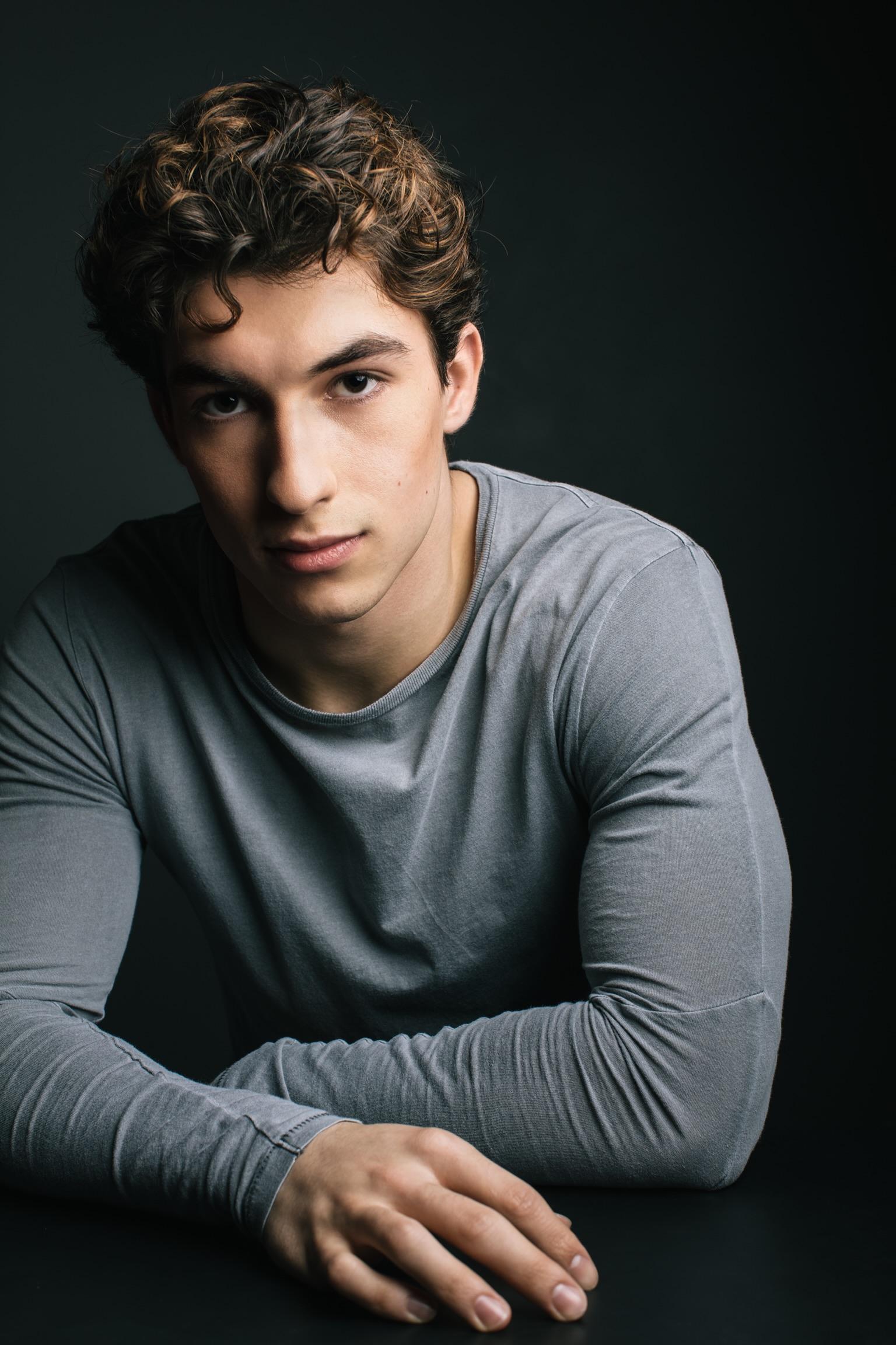 actor Josh Bogert large photo