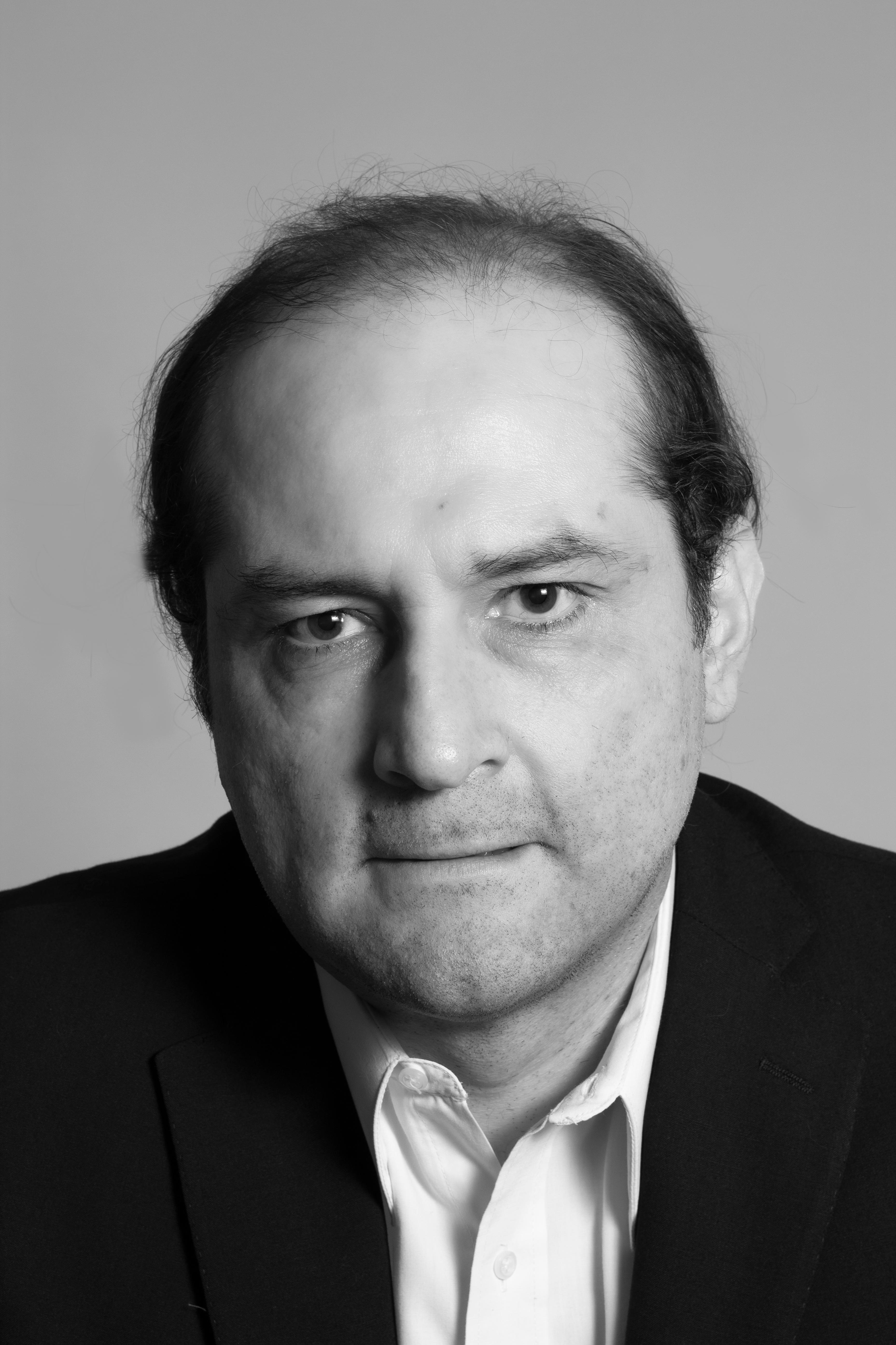 actor Erwin Veytia large photo