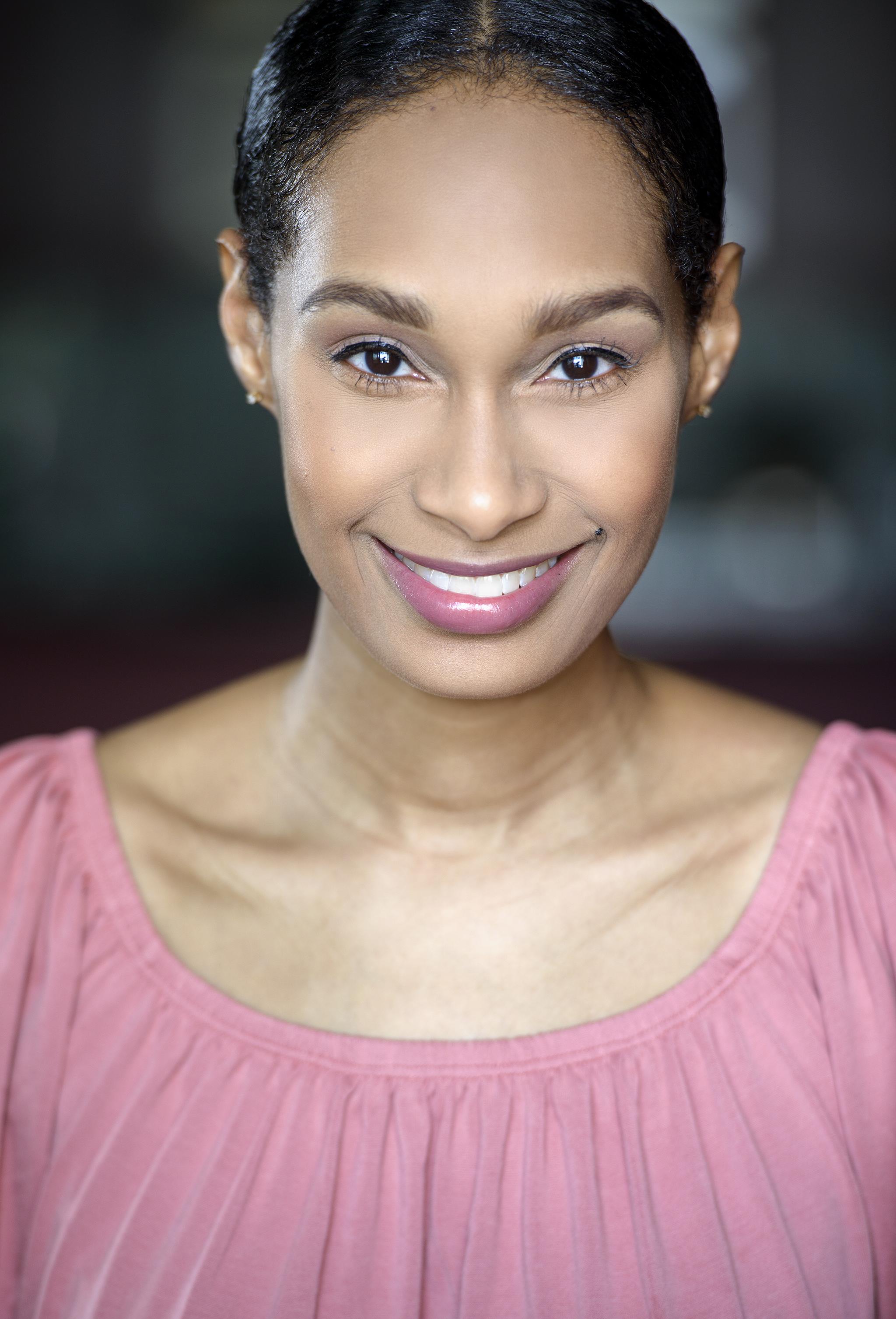 actor Amanda Rosario Glass large photo