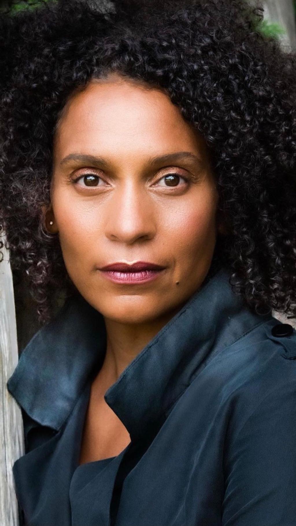 actor Marnie Brunton large photo