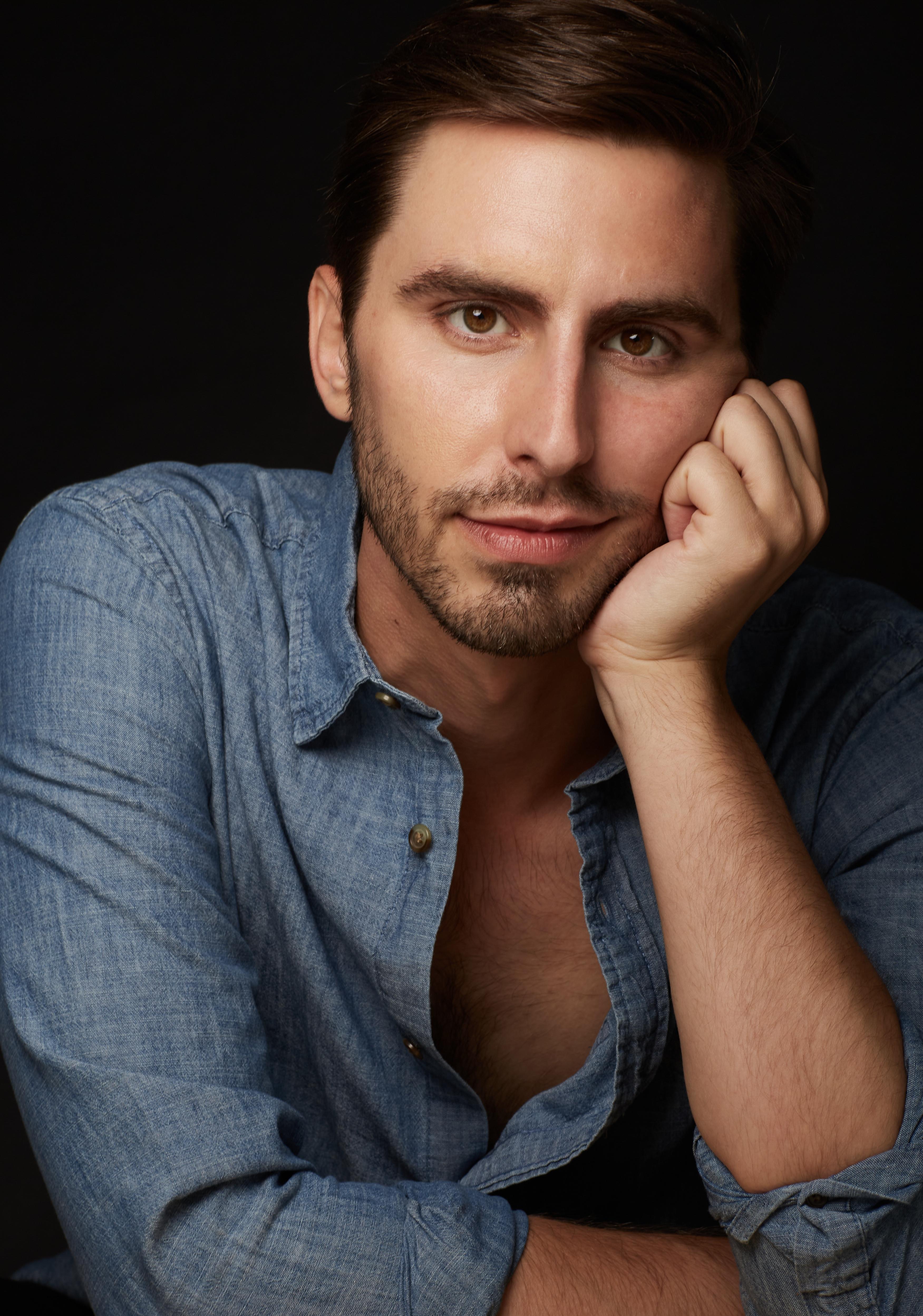 actor Alex Diehl large photo