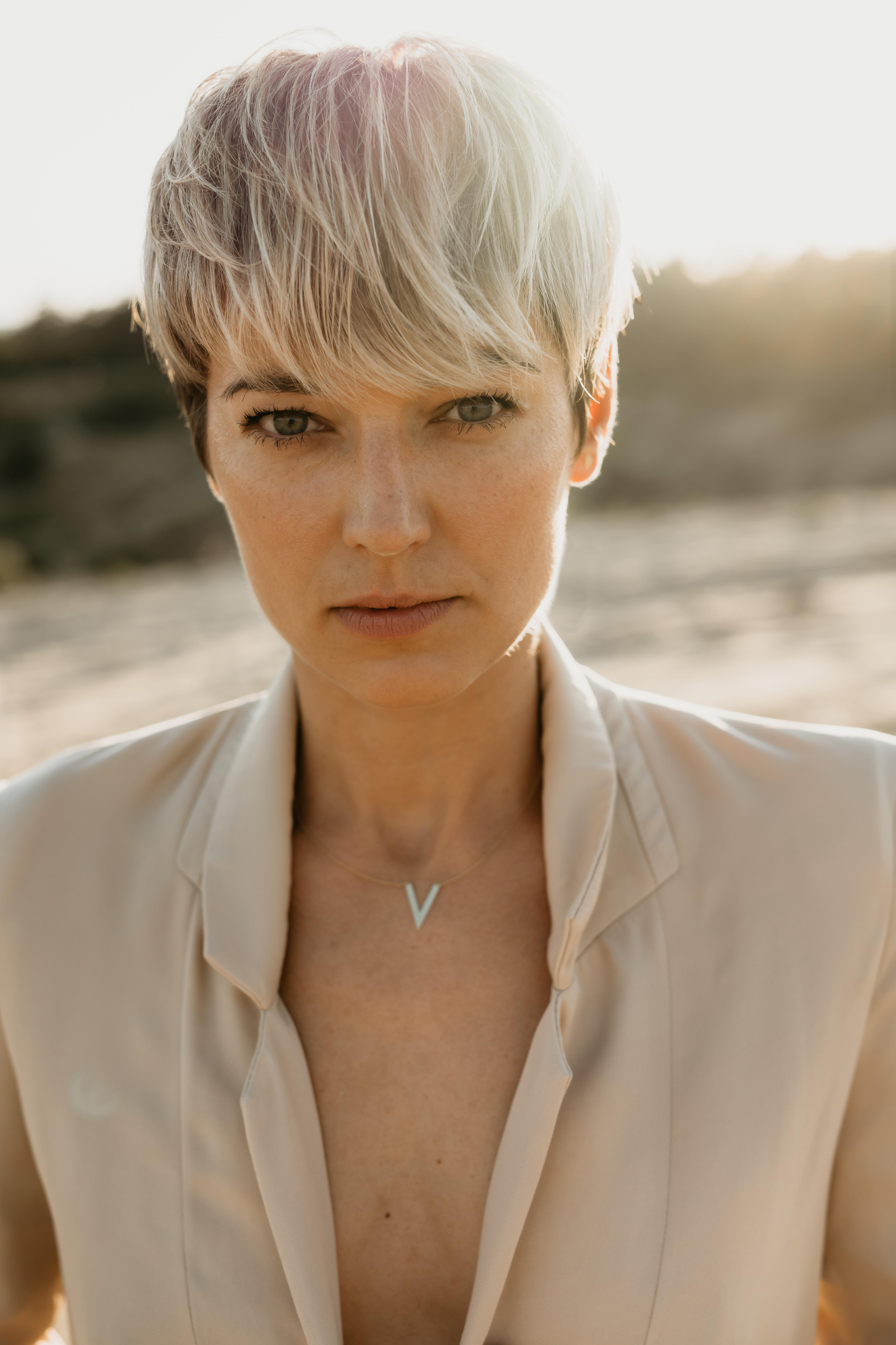 actor Eniko Fulop large photo