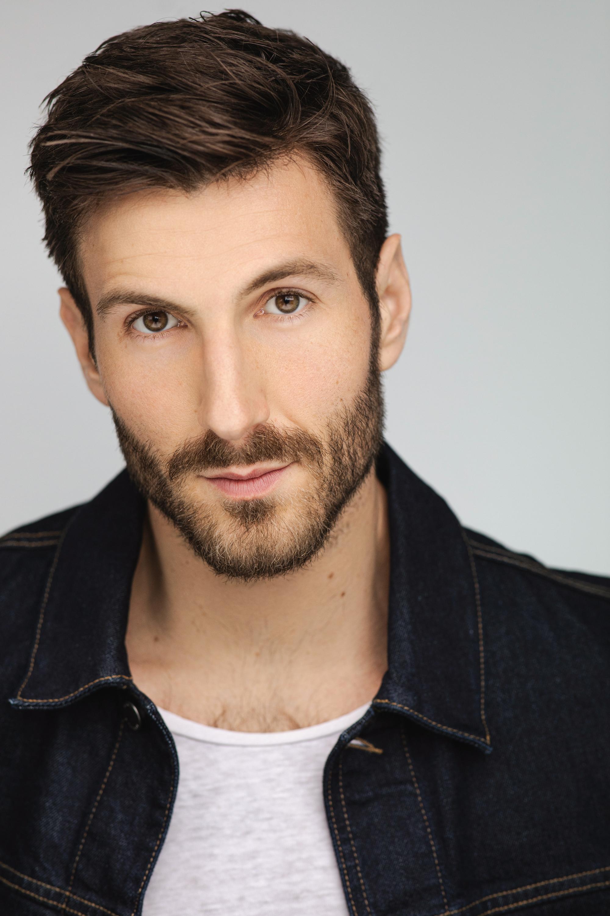 actor Cesare Scarpone large photo