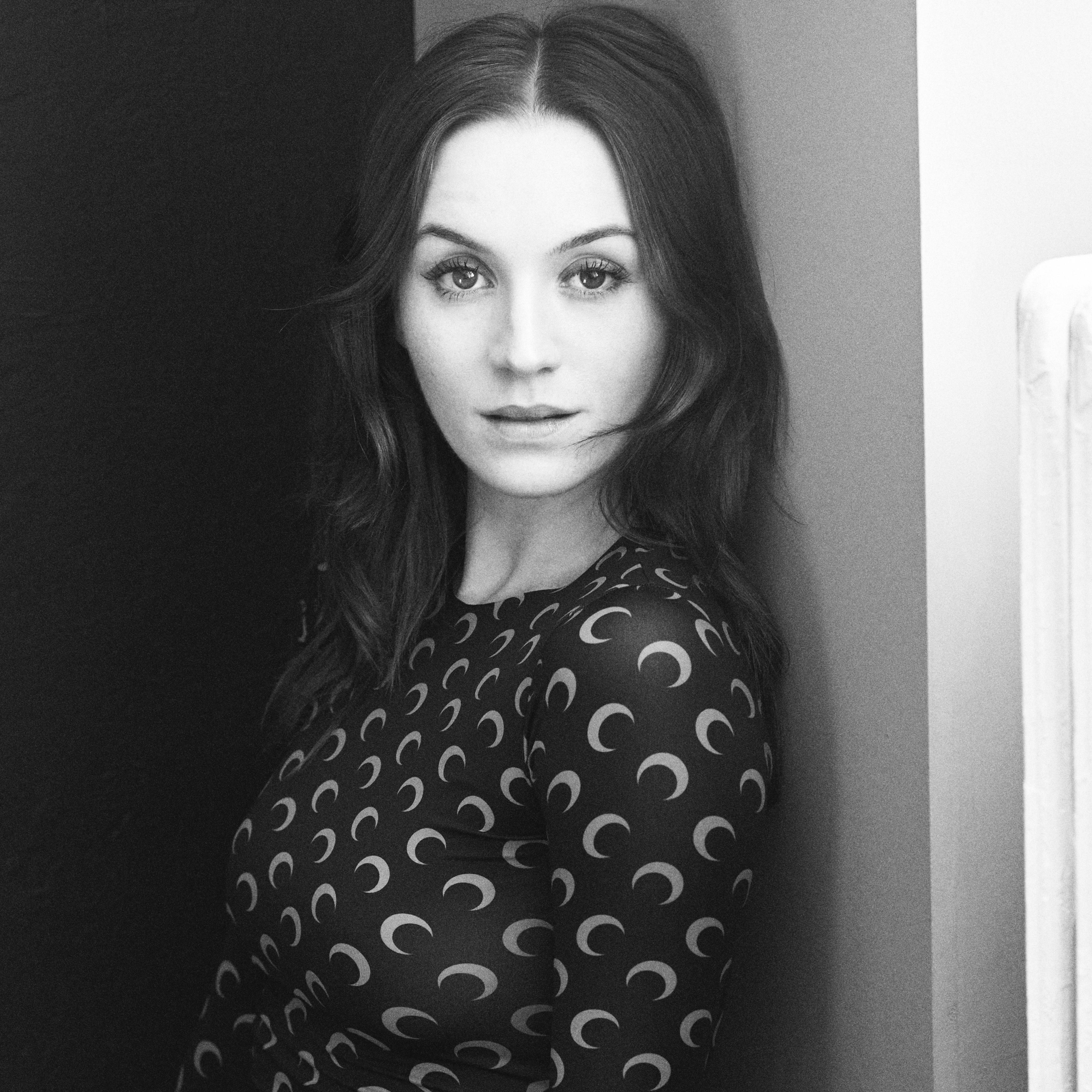 actor Sophie Amber large photo