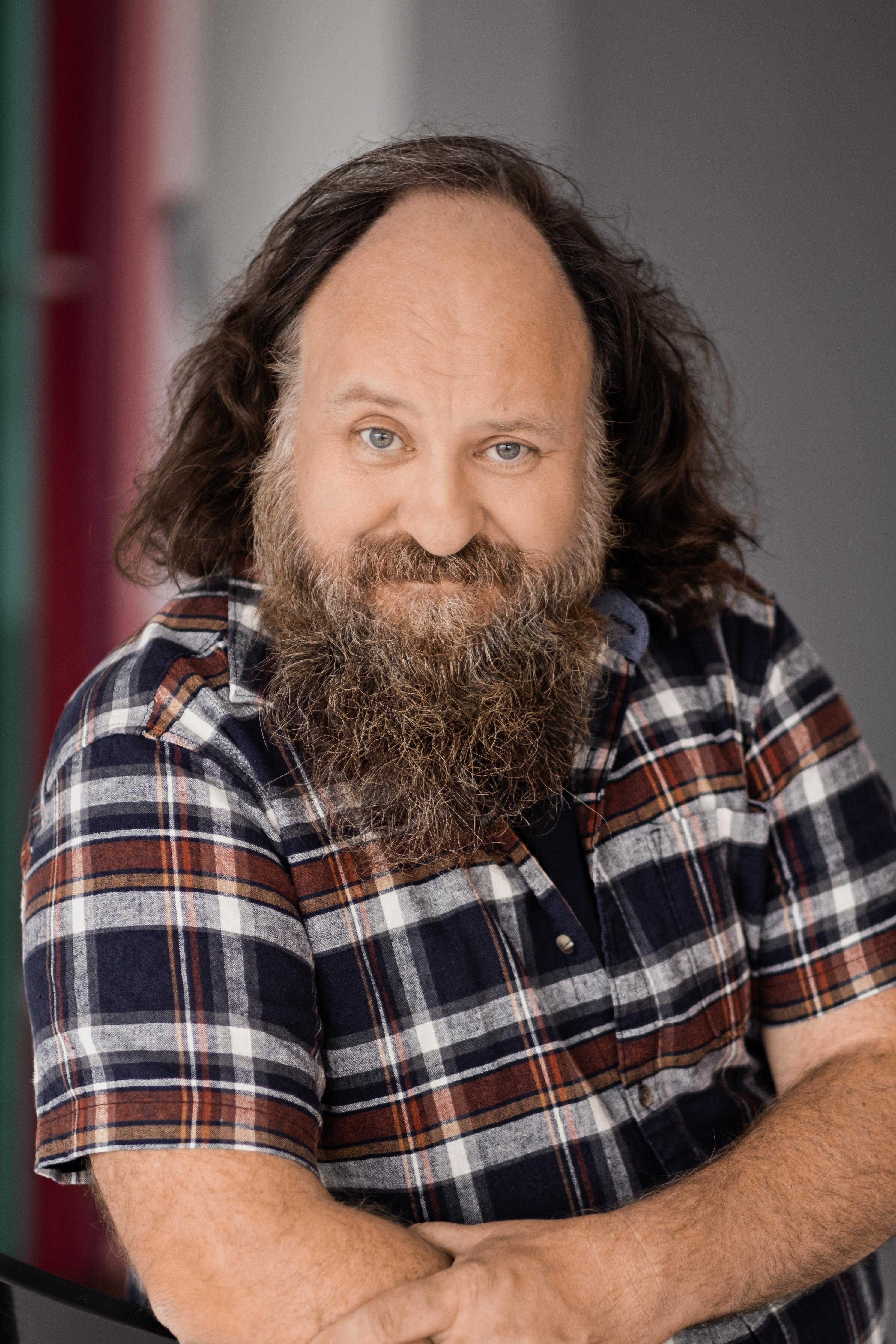 actor Mike Paterson large photo