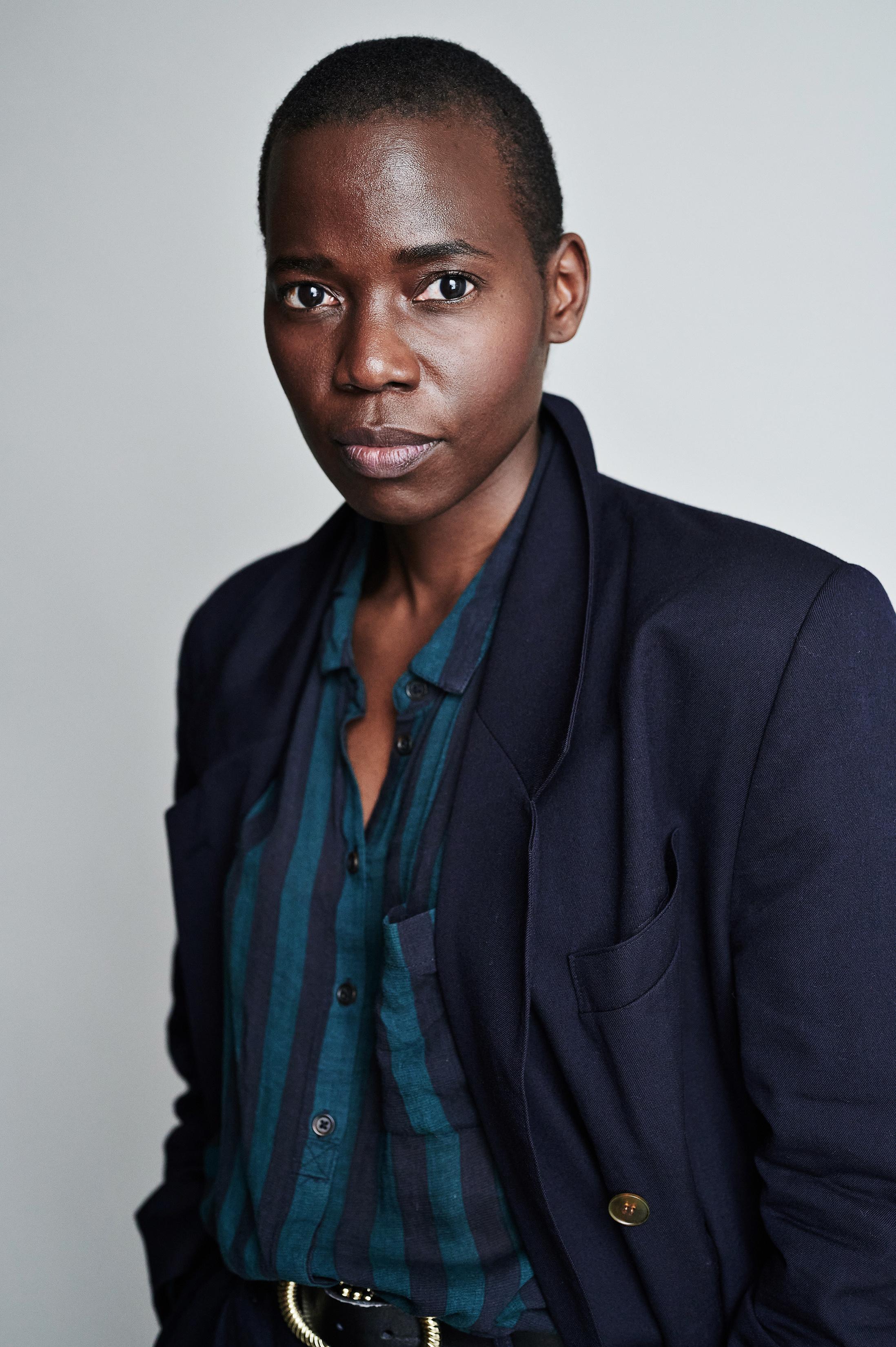 actor Karen Bengo large photo