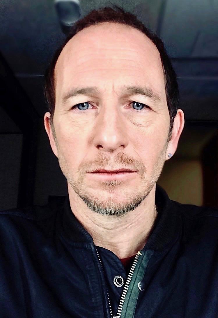 actor Paul Kaye large photo