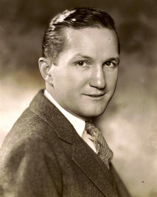 actor Tom Powers large photo