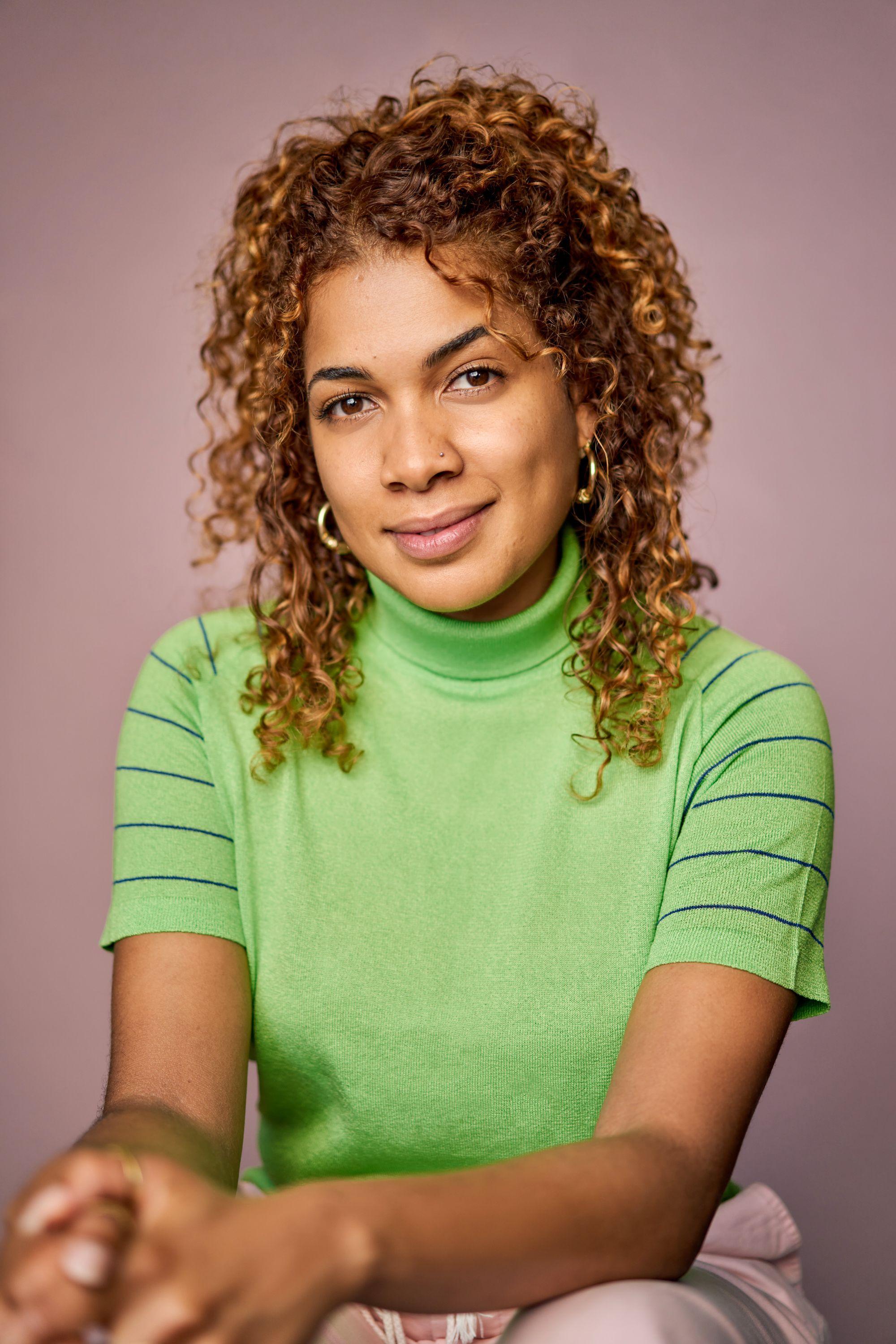 actor Rebekah Murrell large photo