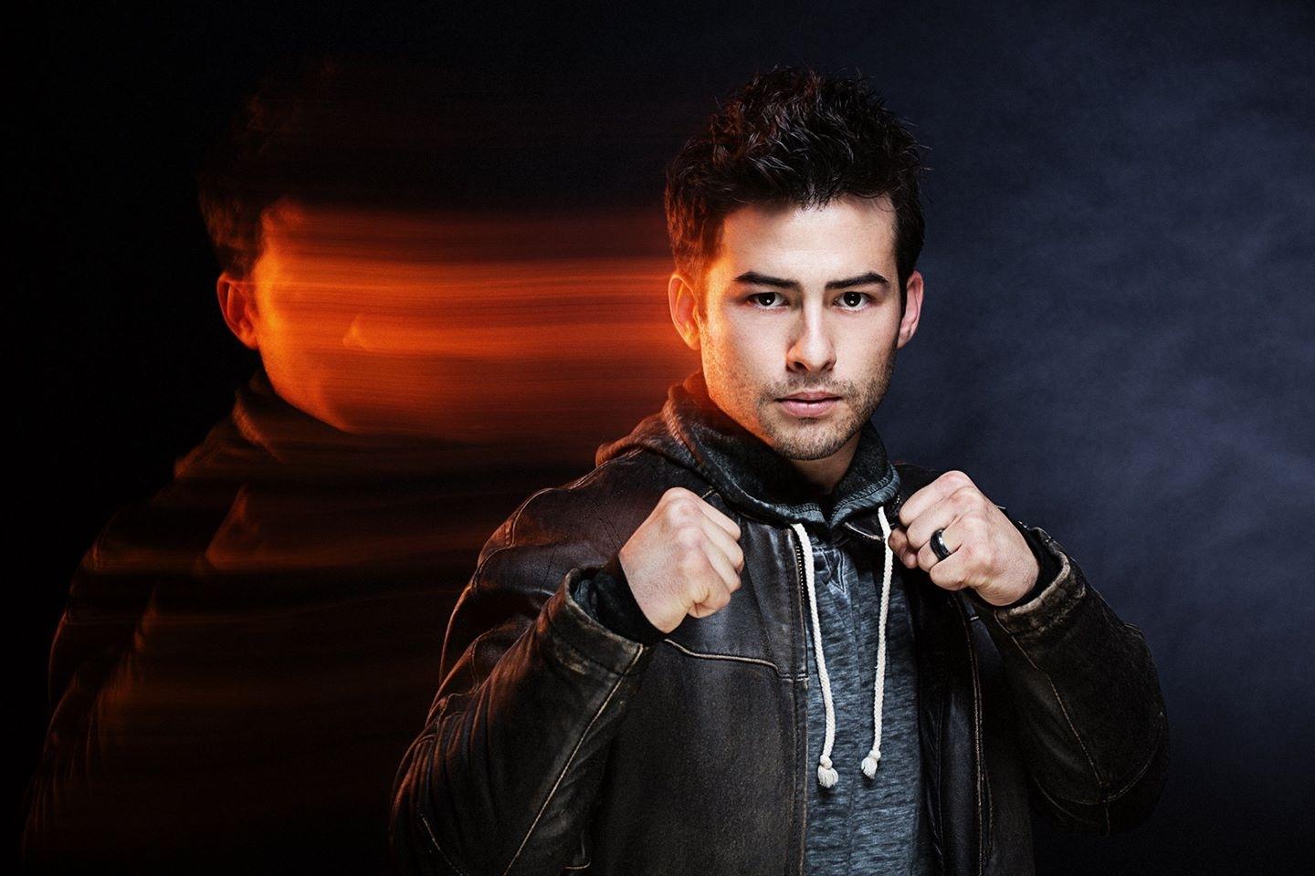 actor Garrett Hammond large photo