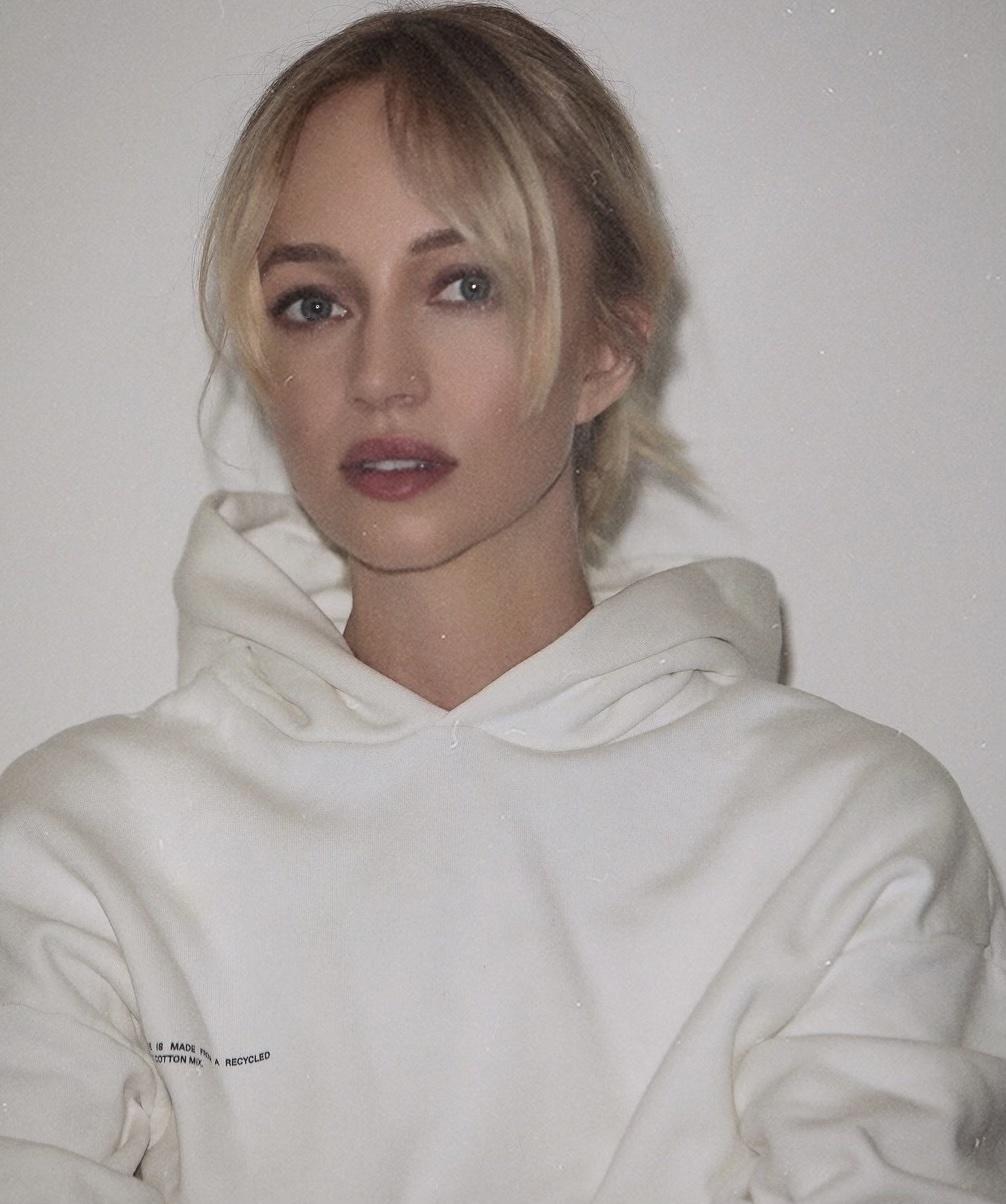 actor Beatrice Brigitte large photo