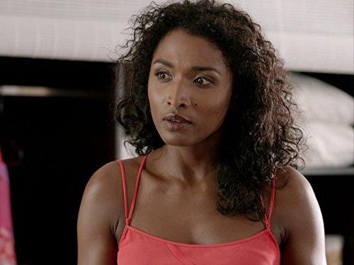 actor Sara Martins large photo