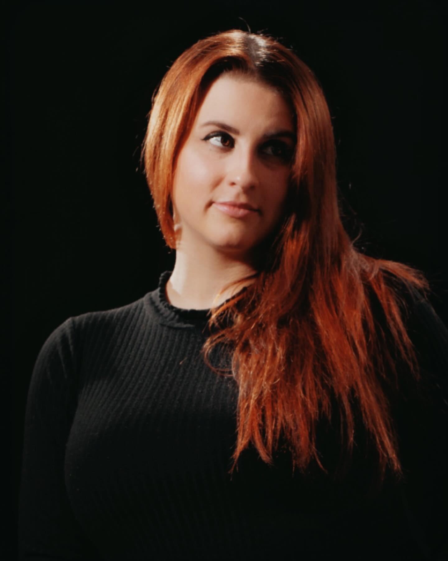 actor Julie Scanlan large photo