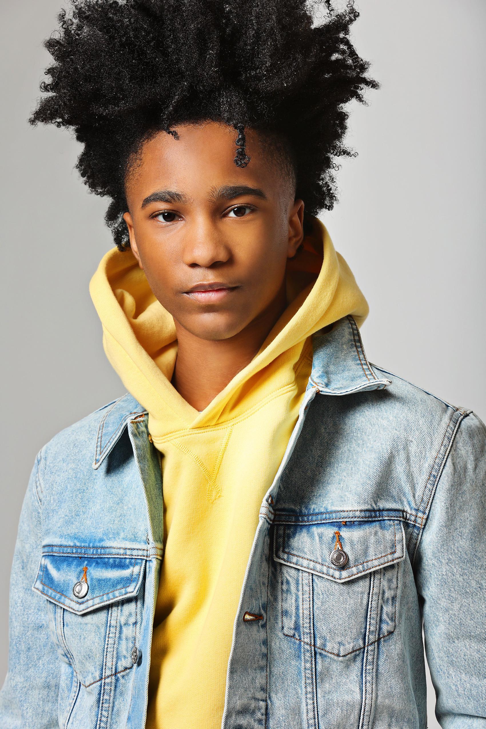 actor Zion Wyatt large photo