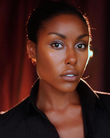 actor Christine Adams large photo