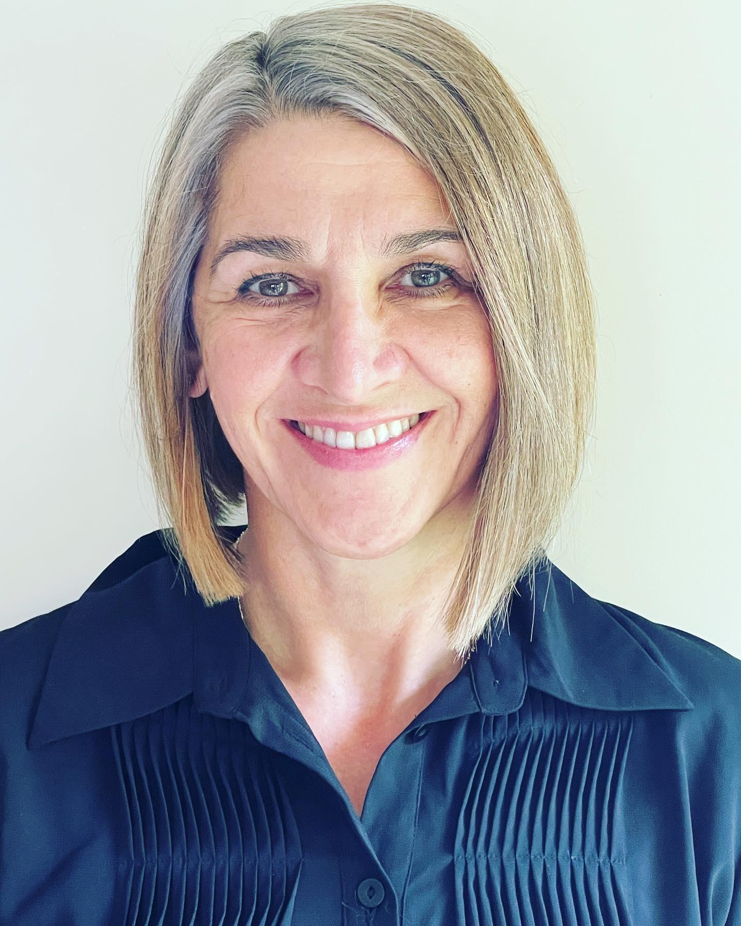 actor Marina Rowe large photo