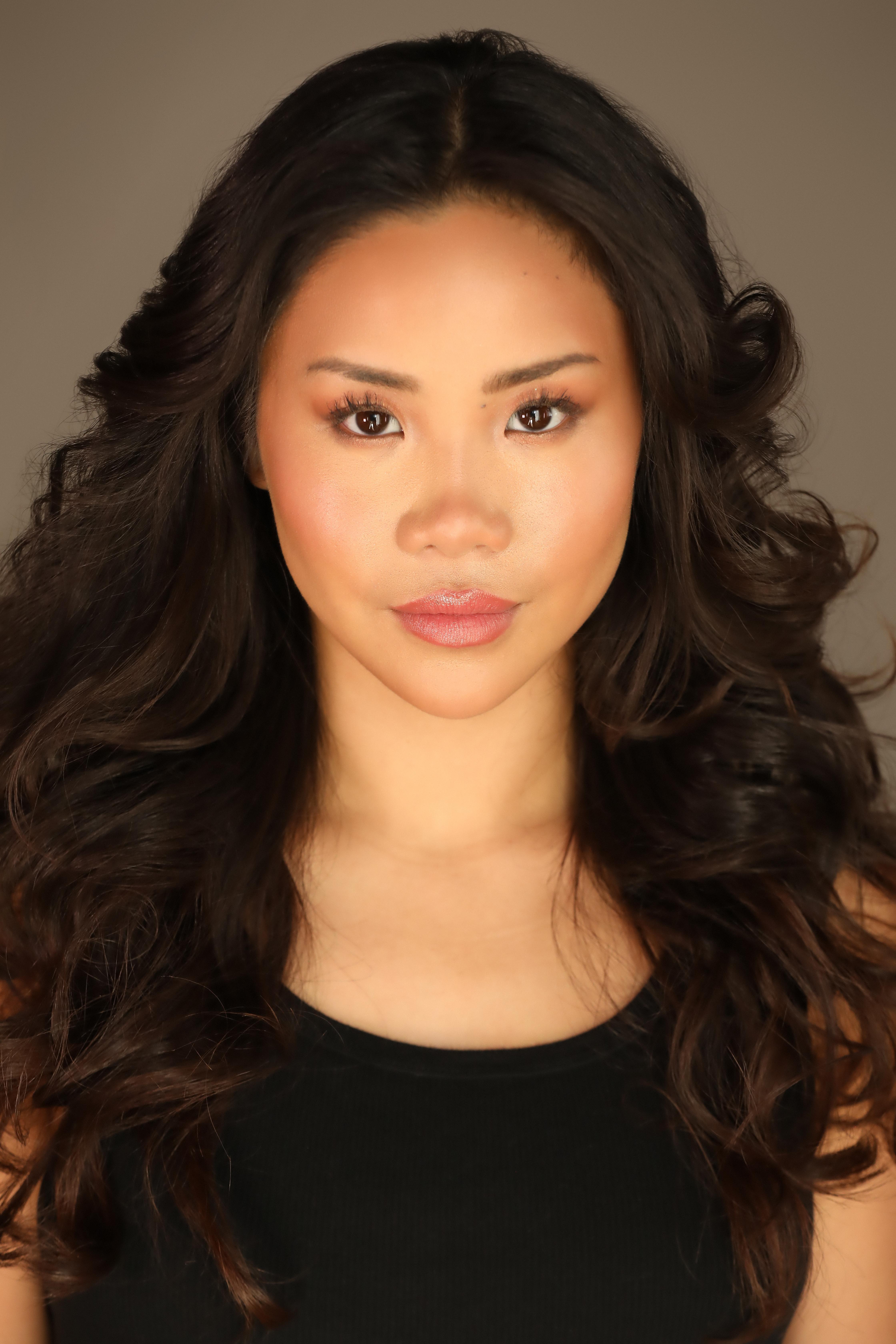 actor Jenna Z. Alvarez large photo