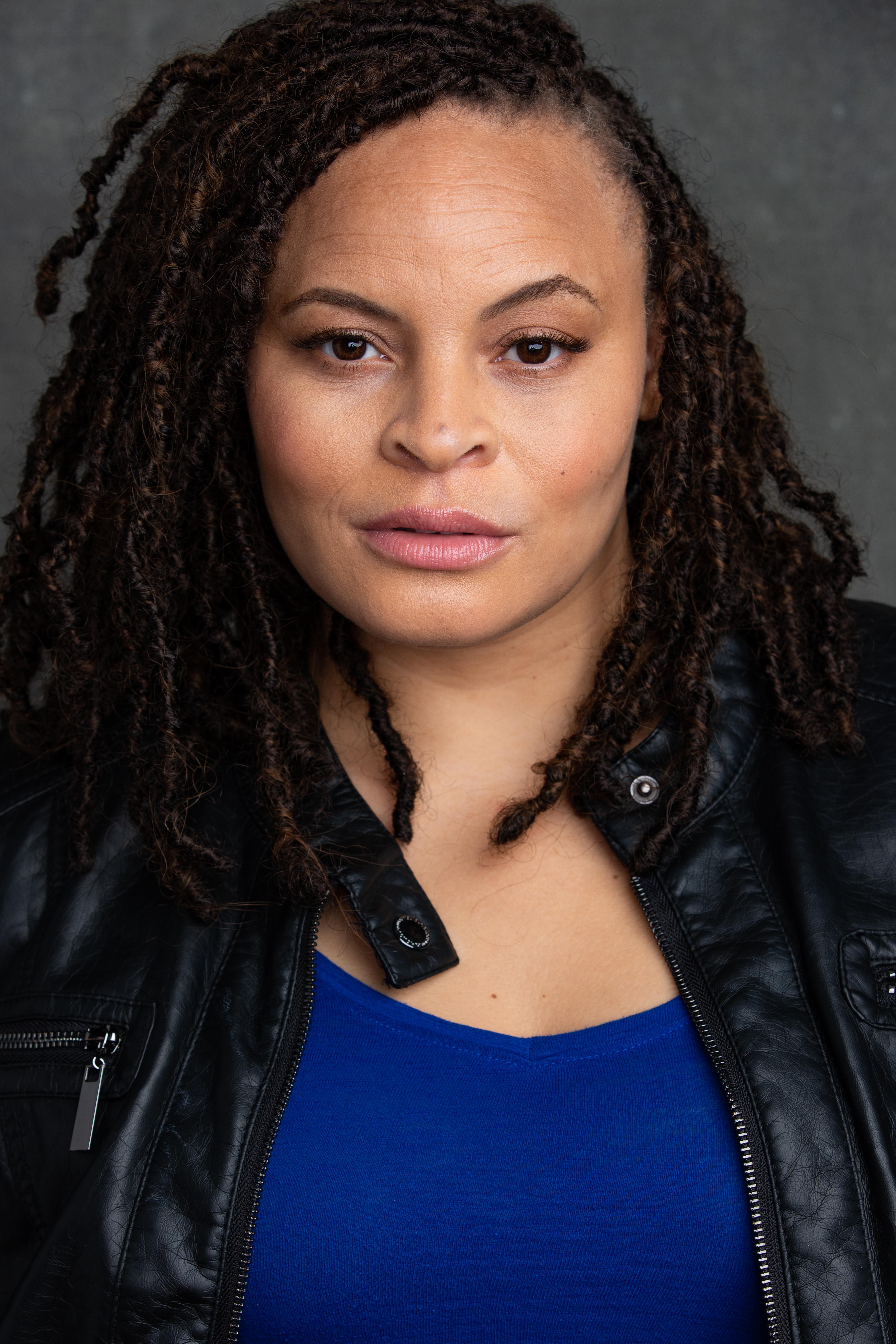 actor Nikkita Johnson large photo