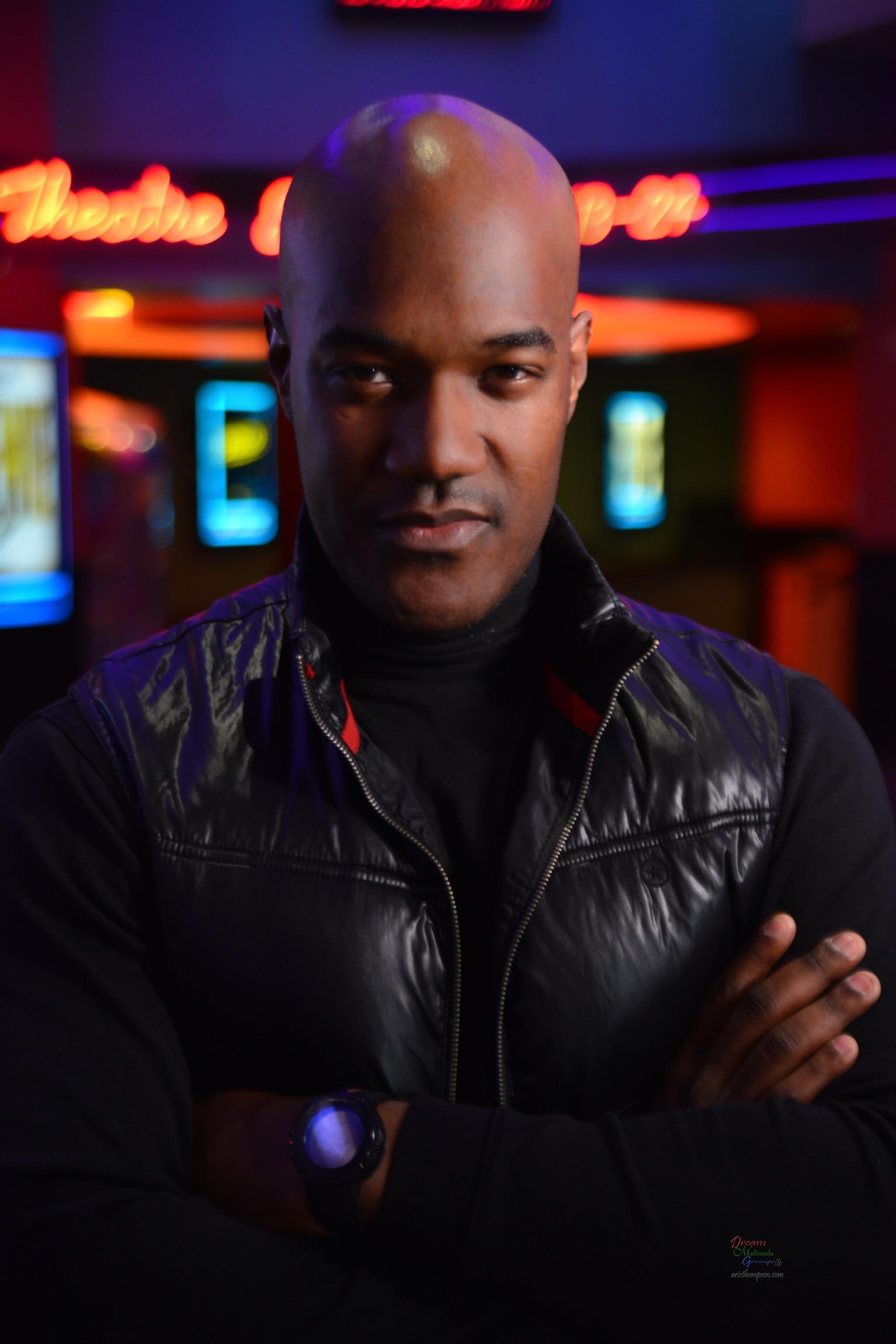 actor Errol Sadler large photo