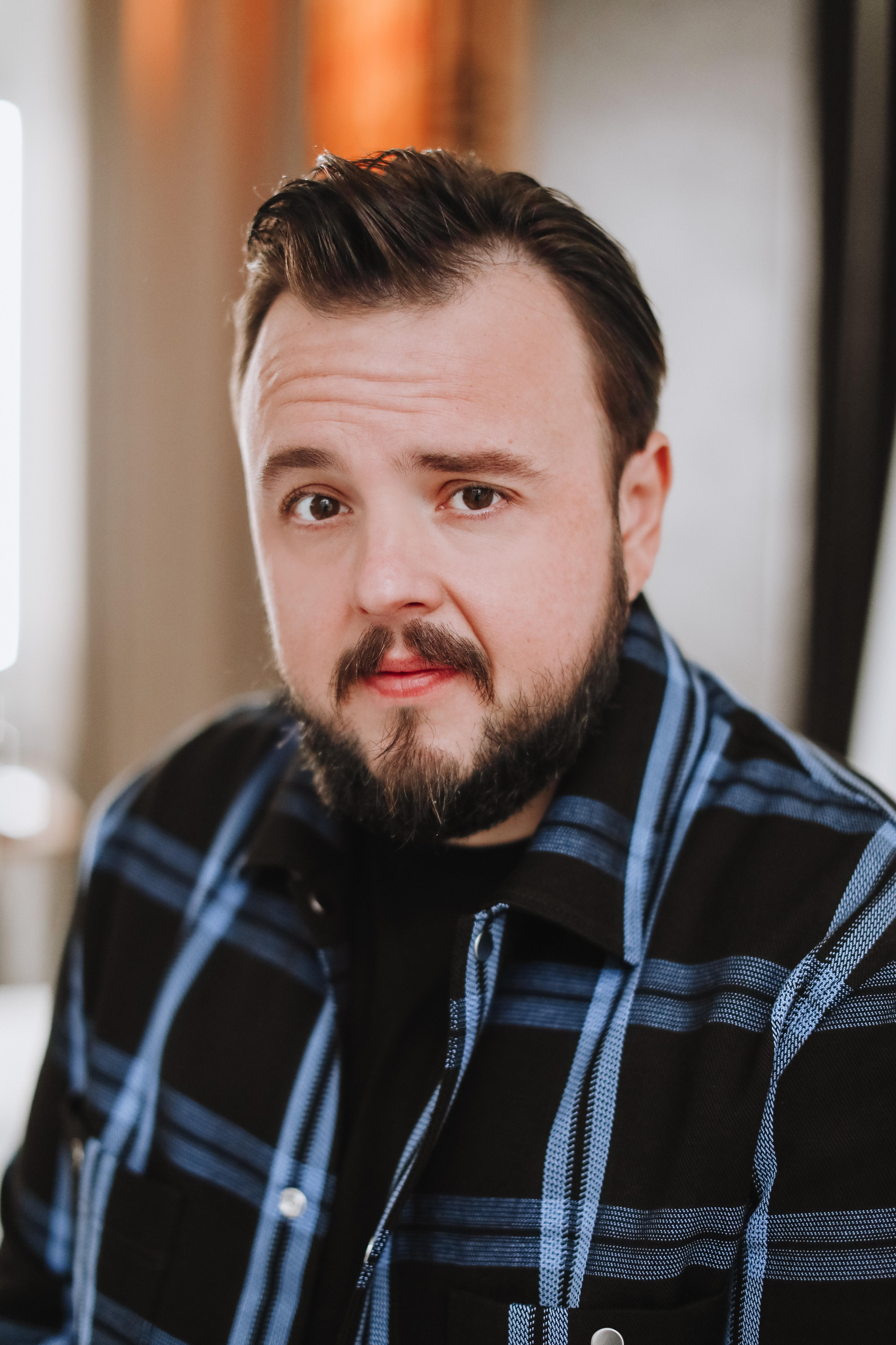 actor John Bradley large photo