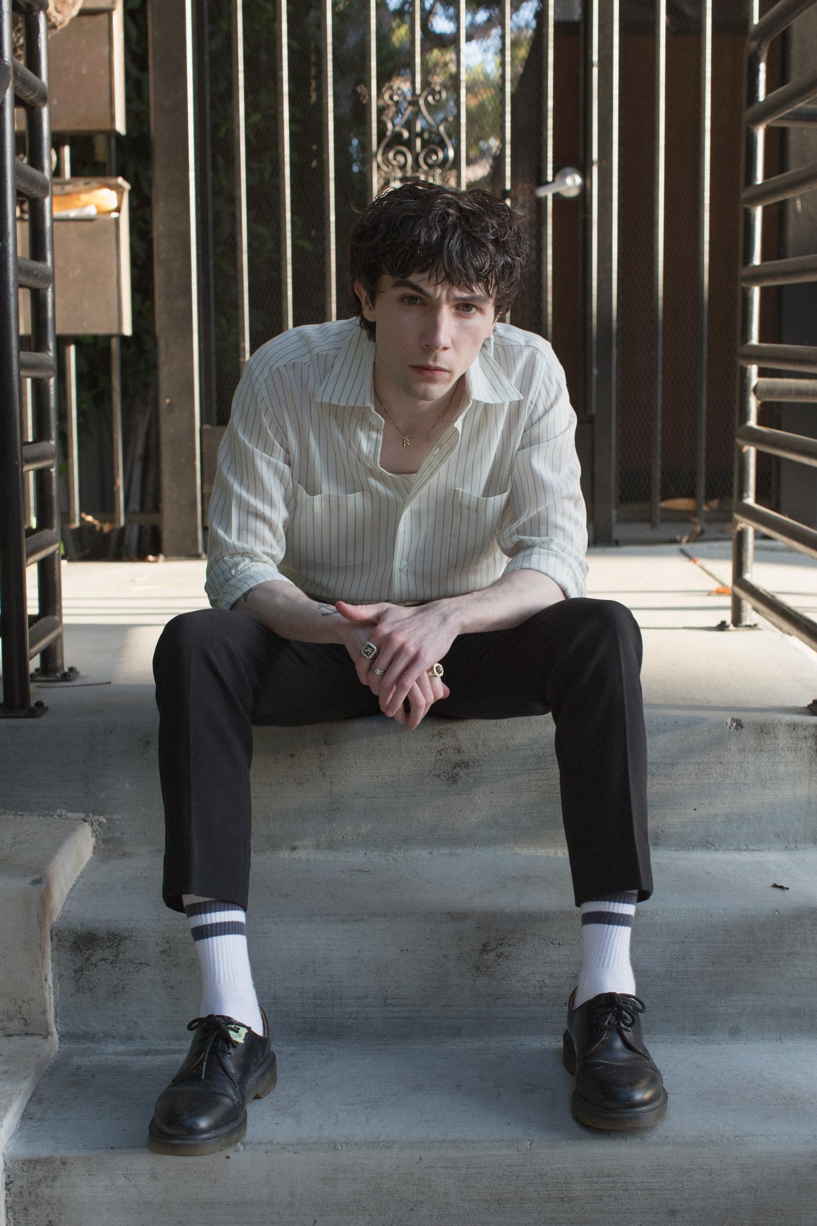 actor Mark McKenna large photo