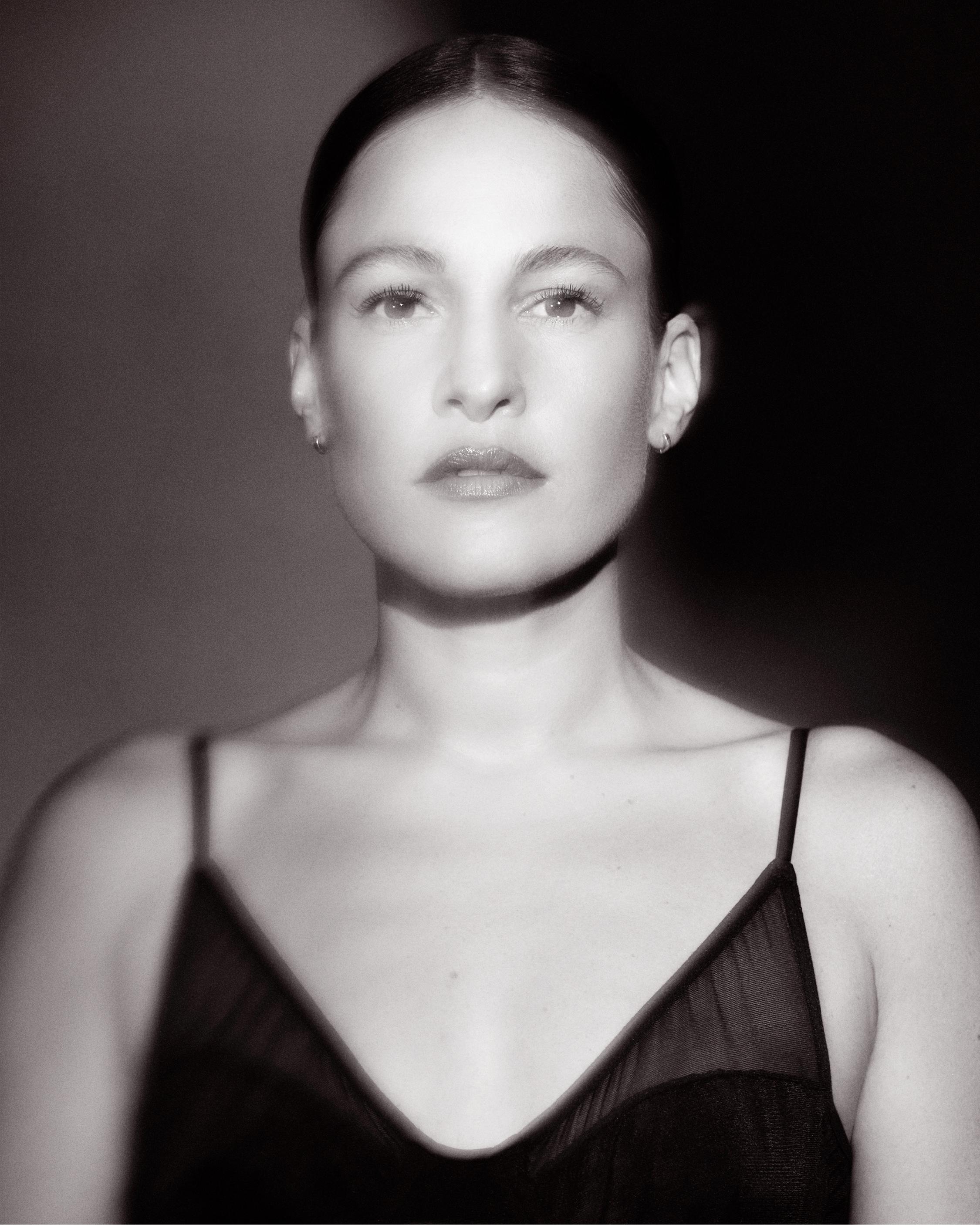 actor Carminho large photo