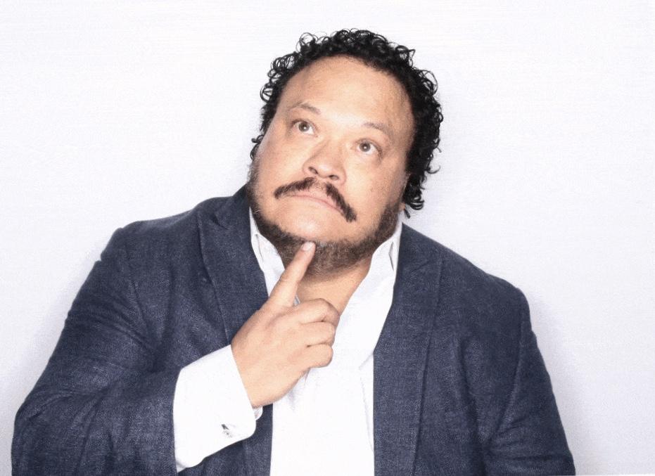 actor Adrián Martínez large photo