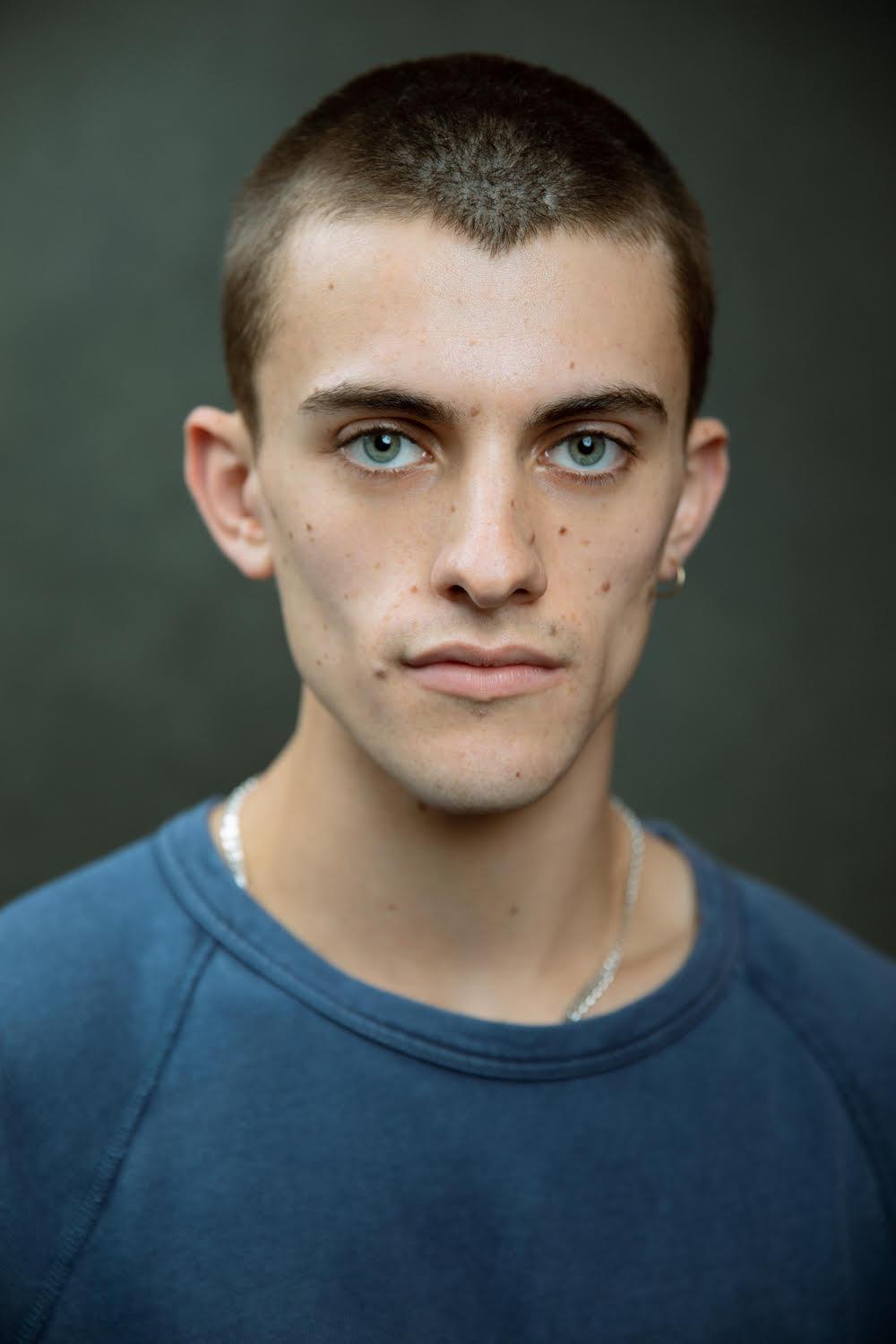 actor Jake Dunn large photo