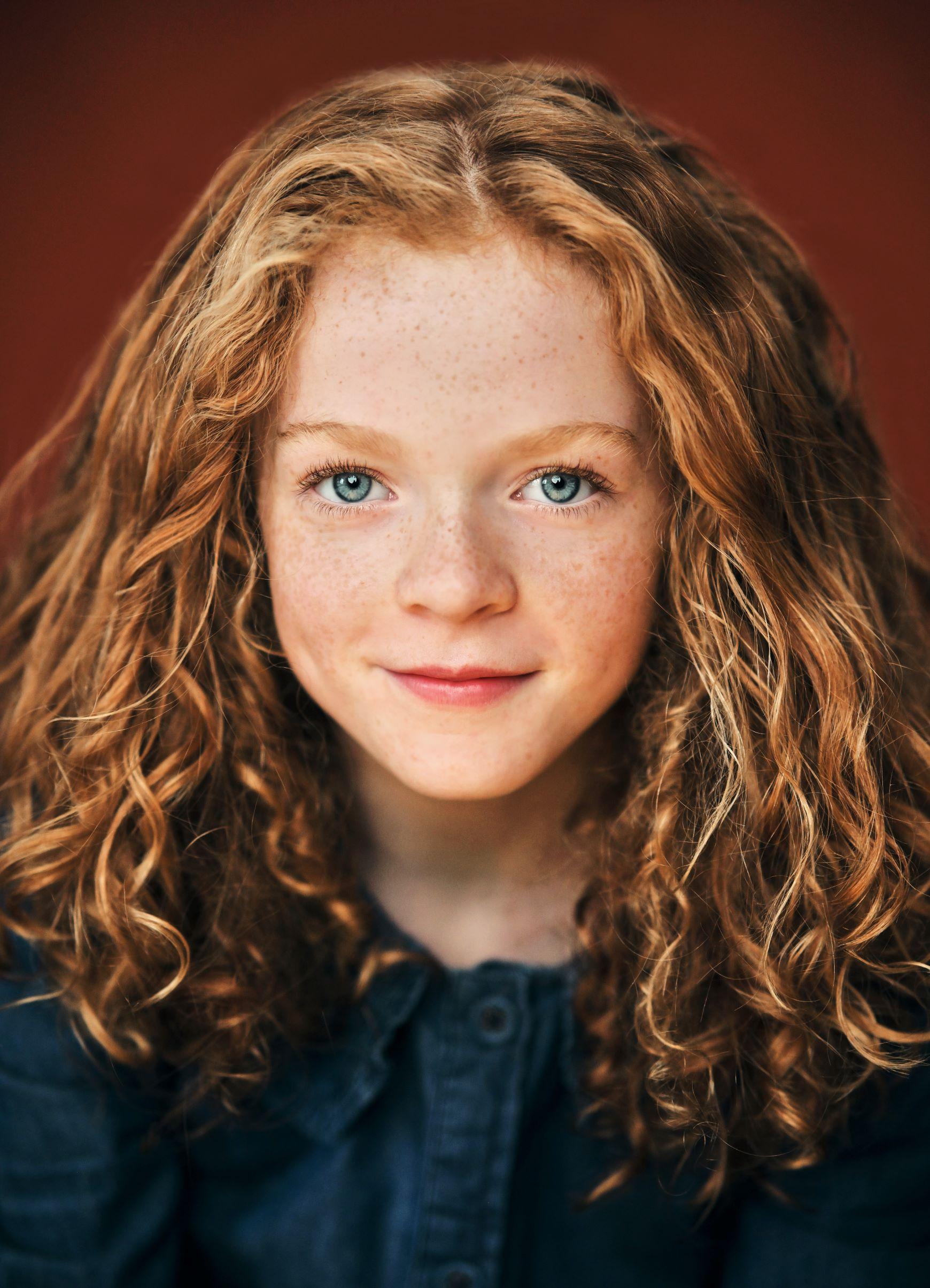 actor Alexa Goodall large photo