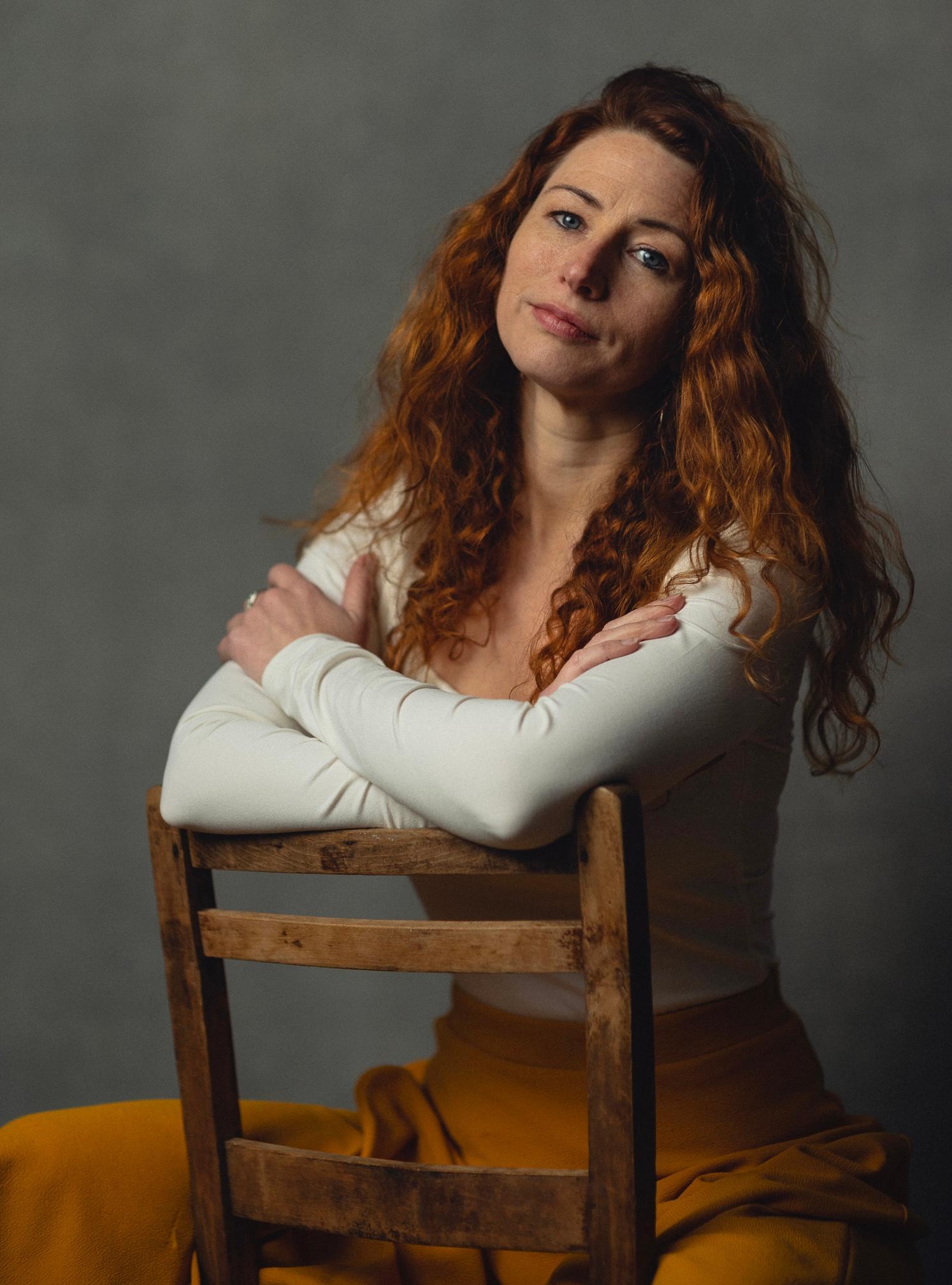 actor Helen Coathup large photo