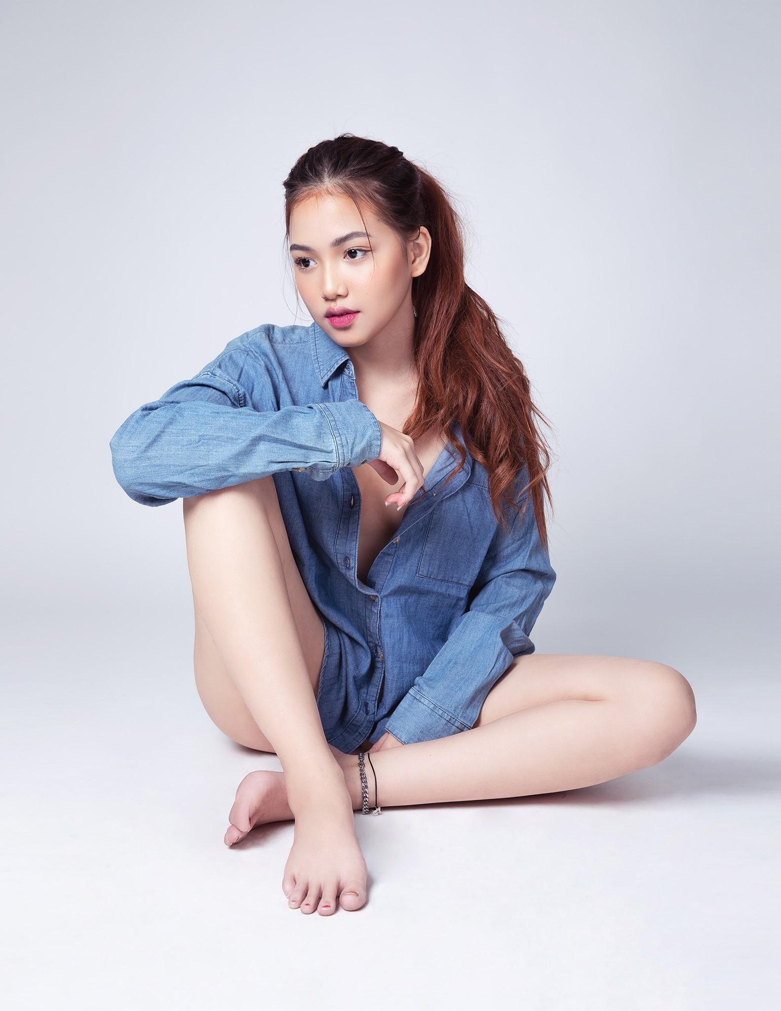 actor Angelica Hart large photo