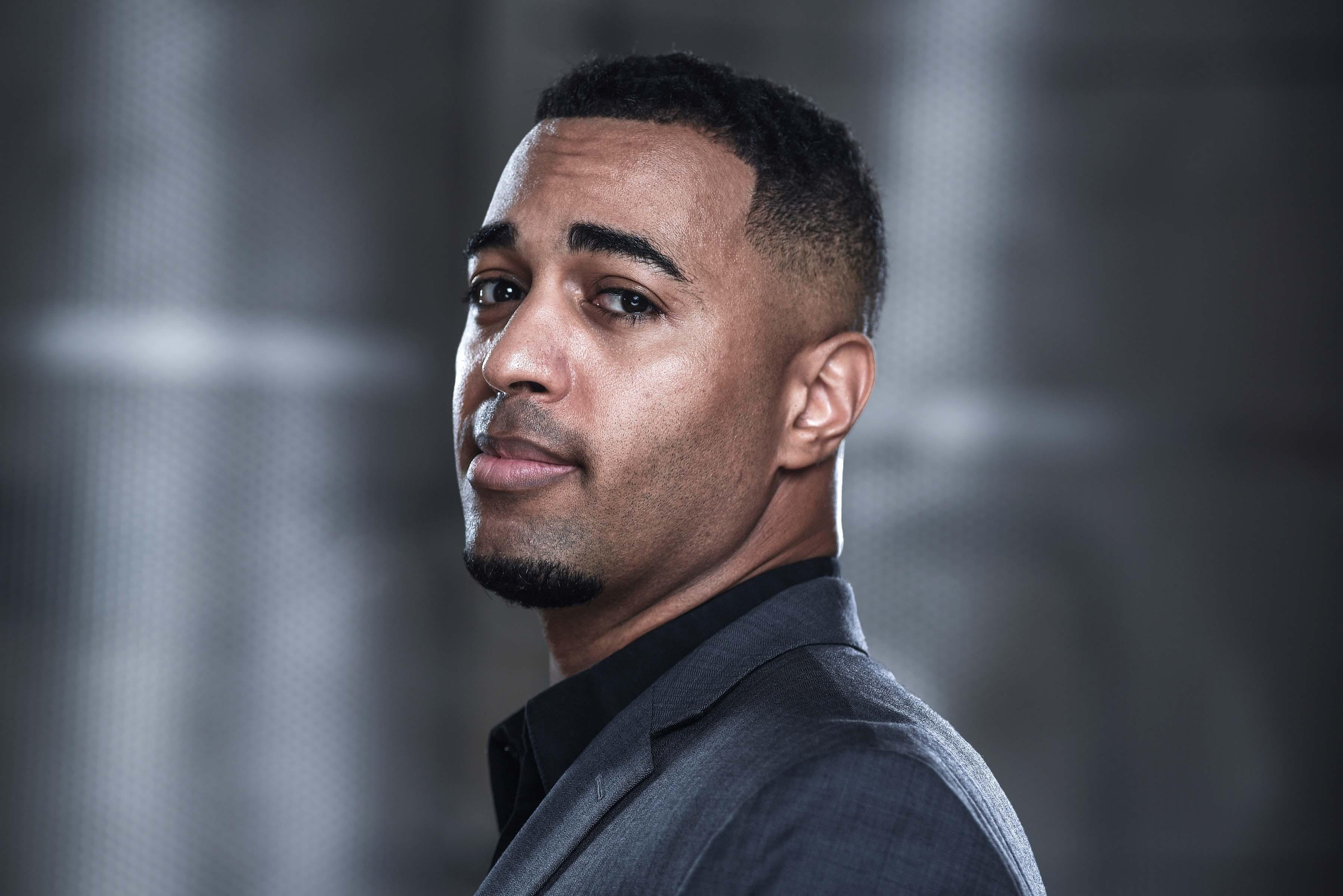 actor Chris James large photo