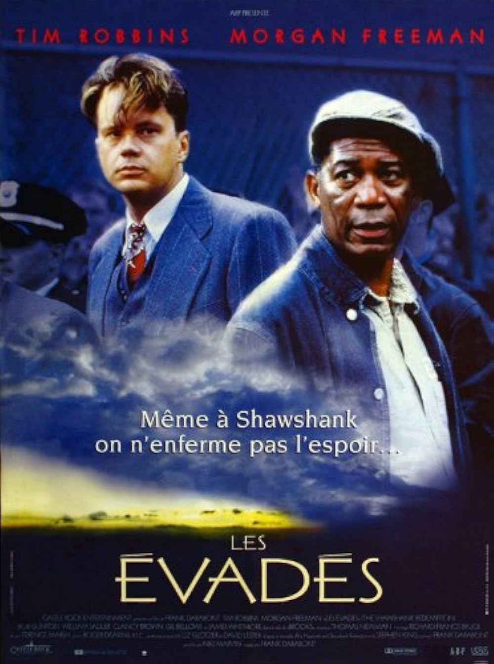 Les Évadés background