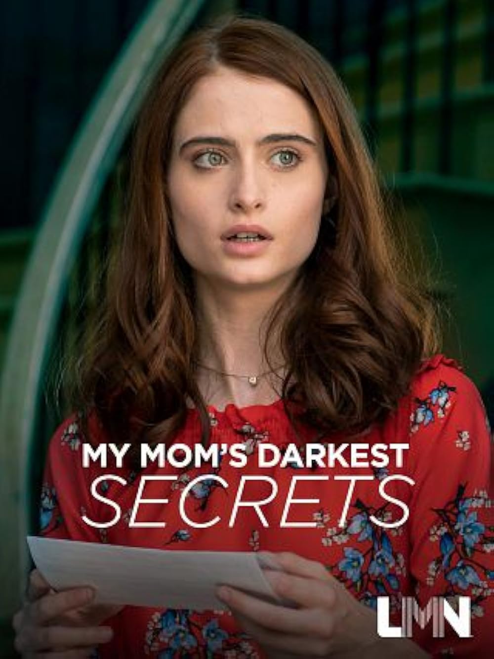 Une famille déchirée par les secrets background