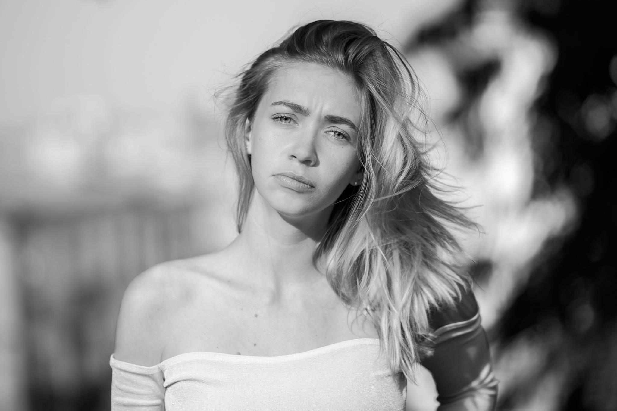 actor Joy Picodot large photo