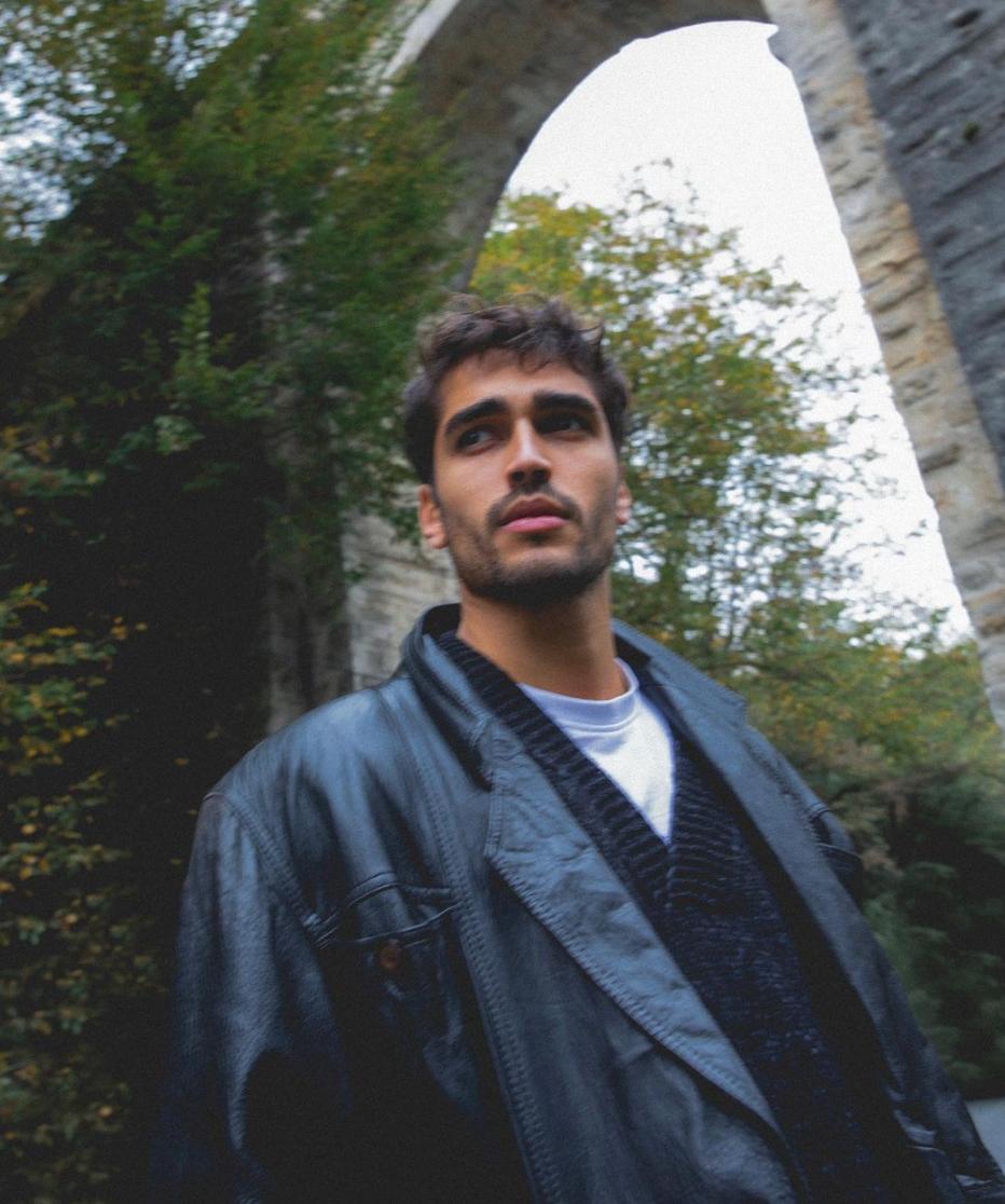 actor Mert Ramazan Demir large photo