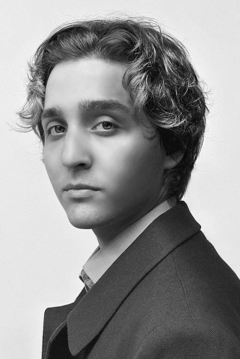 actor Denizhan Akbaba large photo