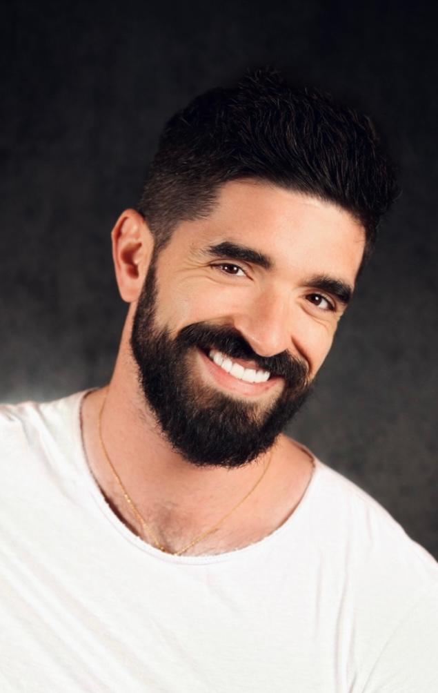 actor Zac Adams large photo