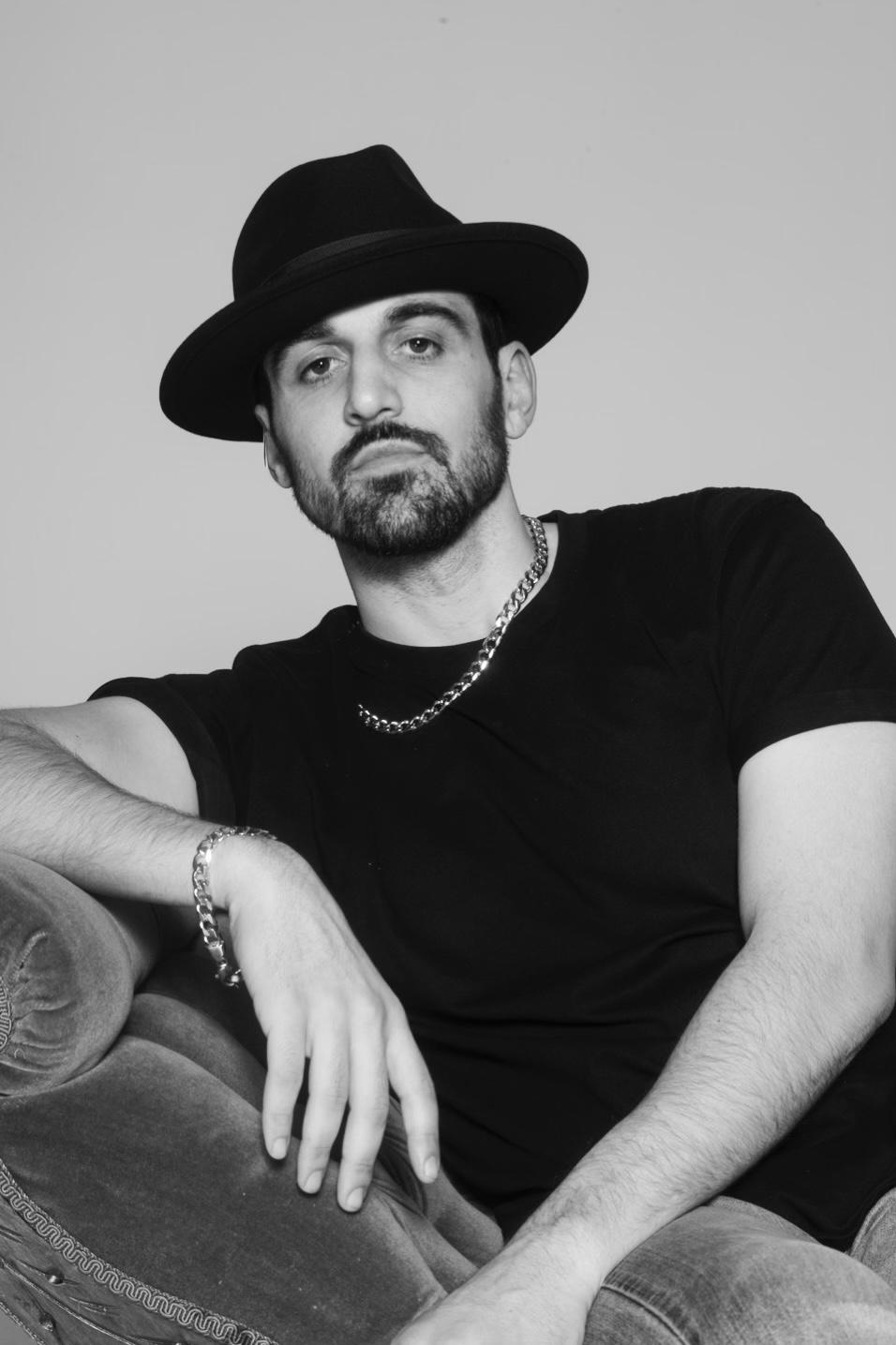 actor Nic Darrigo large photo